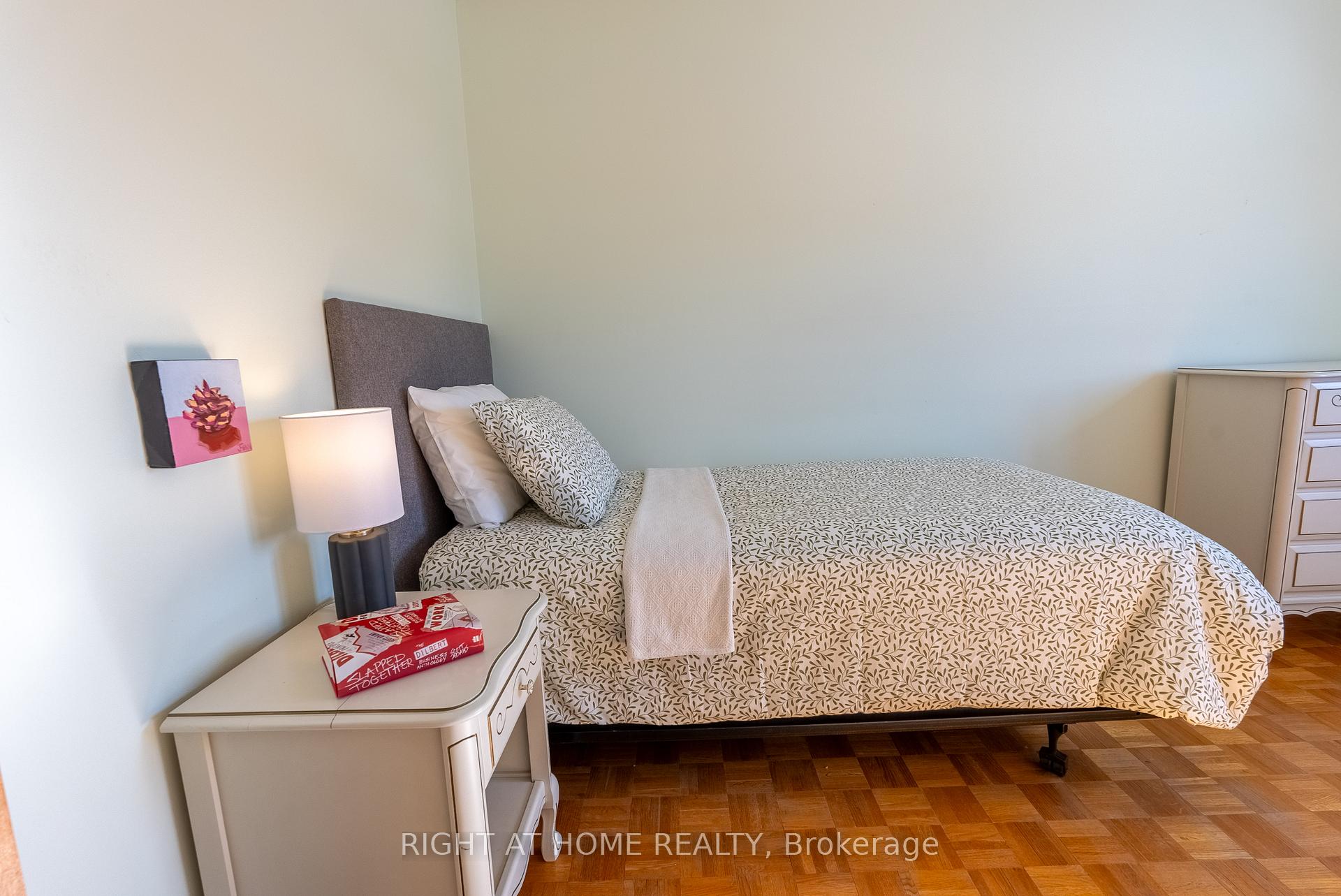Photo 27 of 1339 Holmes Crescent, Ottawa, South Keys — HOMEH