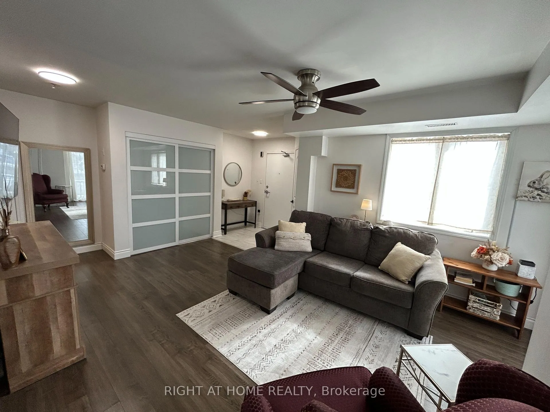 Photo 6 of Unit 5, 13 Cheltenham Road, Barrie, Georgian Drive — HOMEH