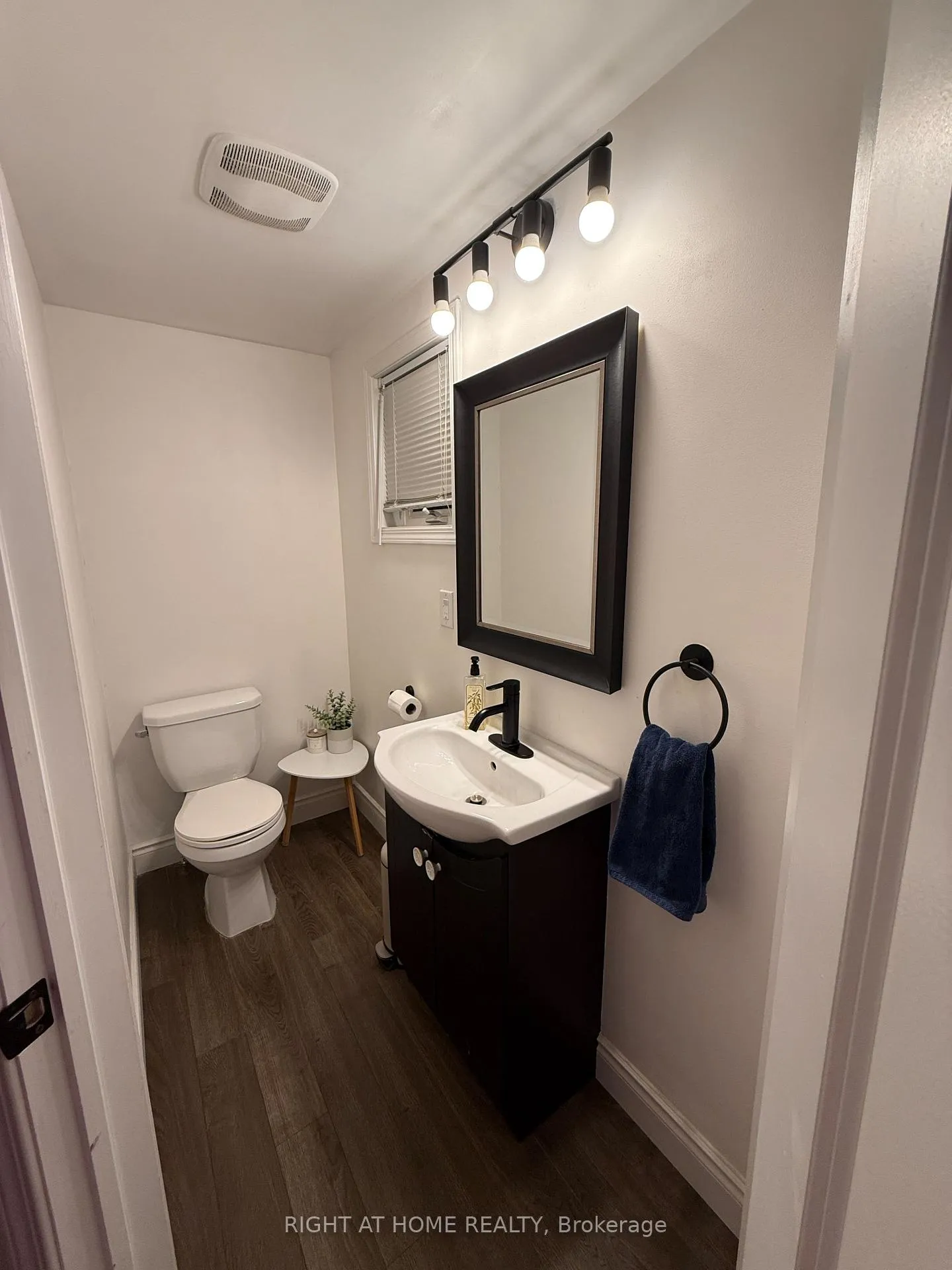 Photo 15 of Unit 5, 13 Cheltenham Road, Barrie, Georgian Drive — HOMEH