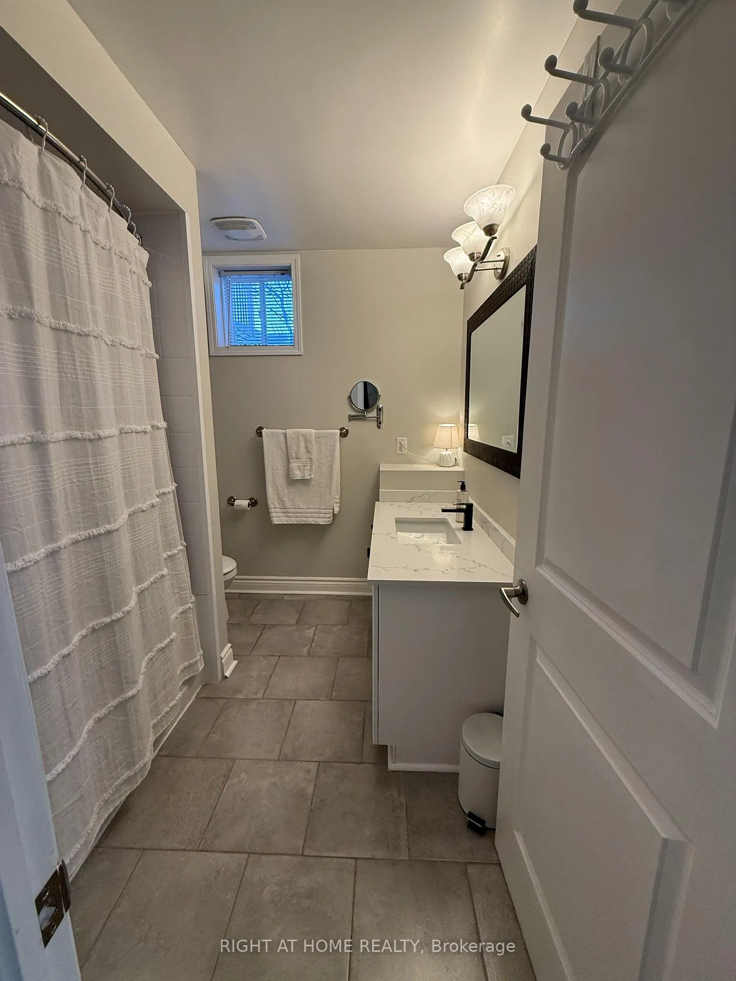 Photo 16 of Unit 5, 13 Cheltenham Road, Barrie, Georgian Drive — HOMEH