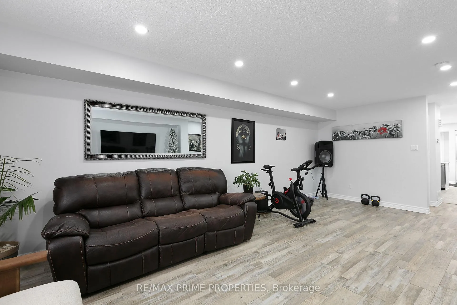 Photo 5 of 65 Crosby Private, Ottawa, Avalon East — HOMEH