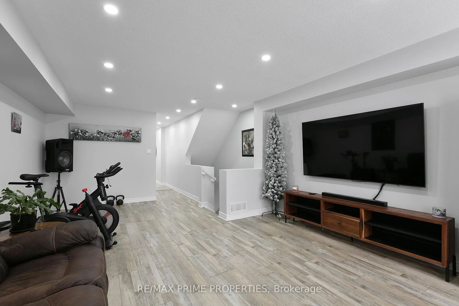 Photo 11 of 65 Crosby Private, Ottawa, Avalon East — HOMEH