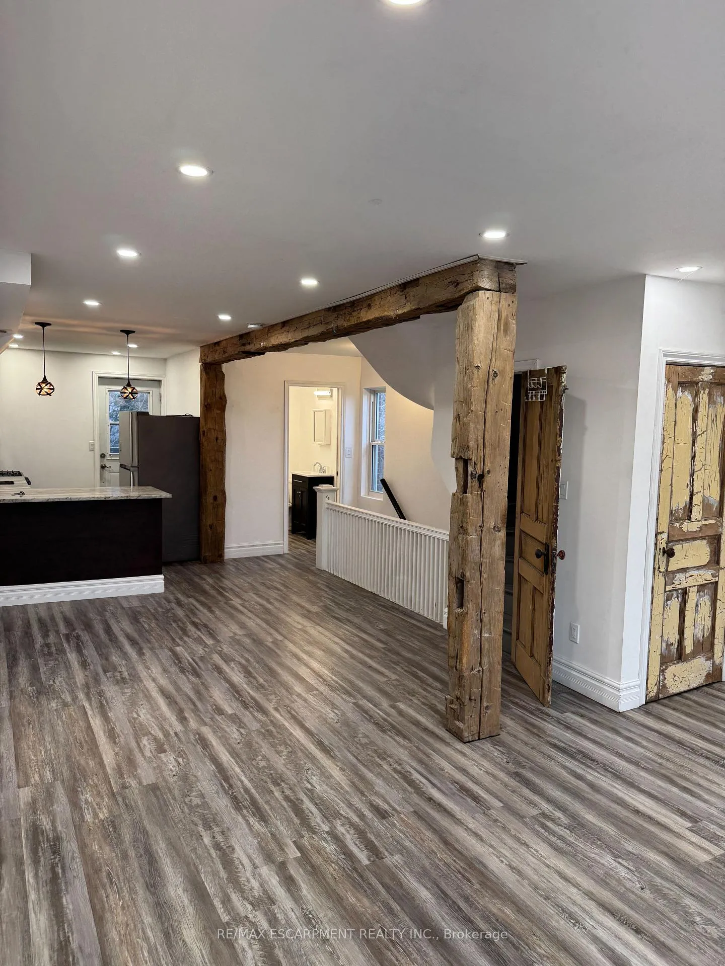 Photo 4 of Unit 1, 1152 King Street E, Hamilton, Crown Point — HOMEH