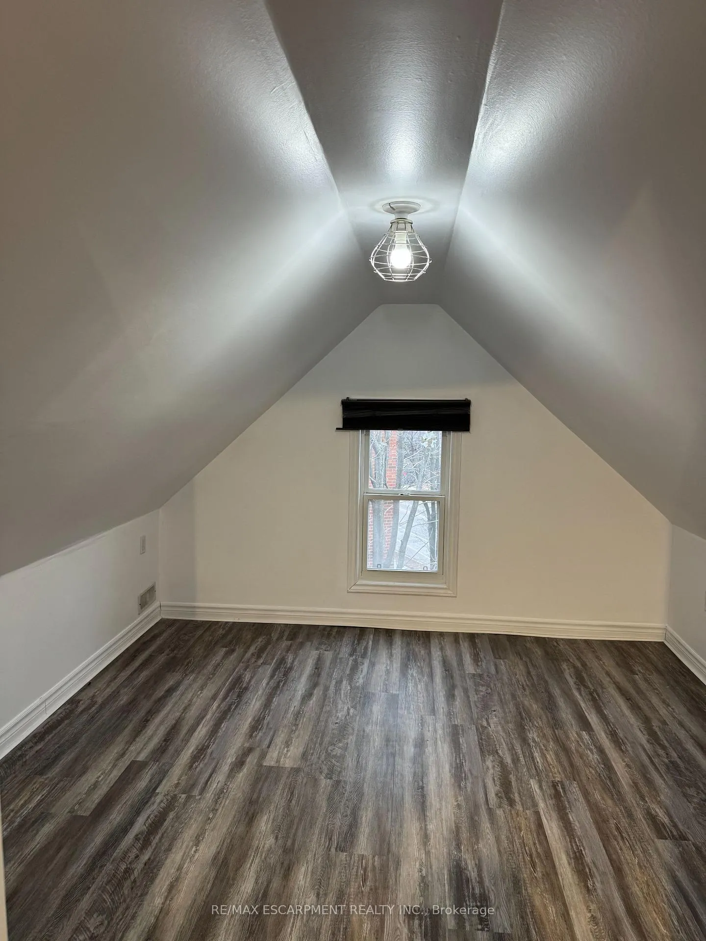 Photo 5 of Unit 1, 1152 King Street E, Hamilton, Crown Point — HOMEH