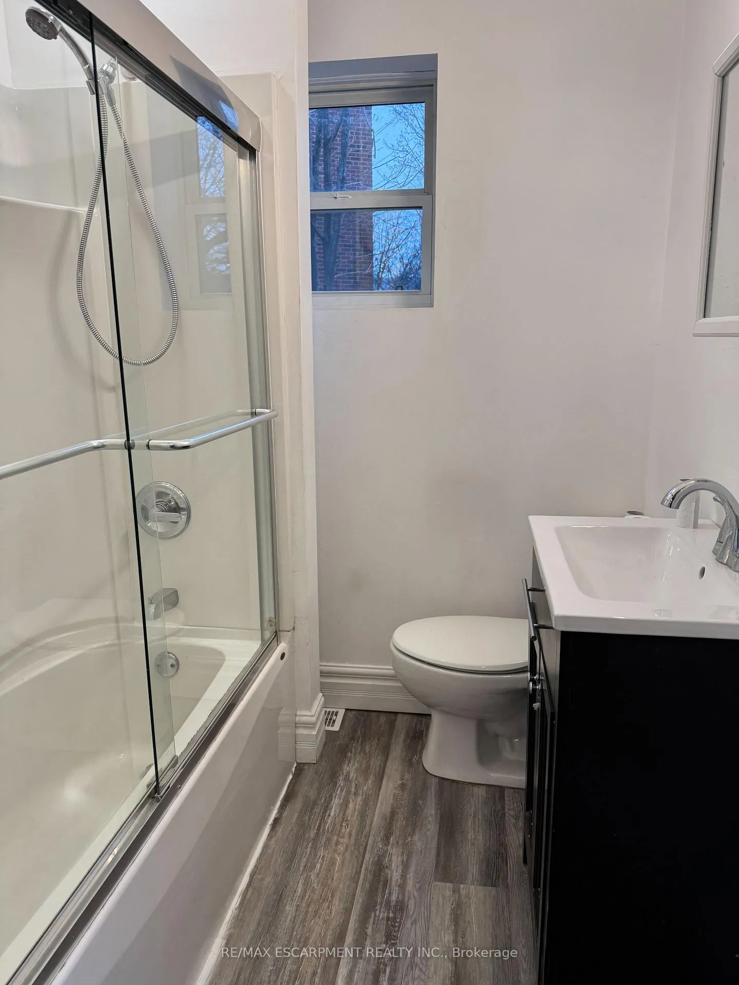 Photo 9 of Unit 1, 1152 King Street E, Hamilton, Crown Point — HOMEH