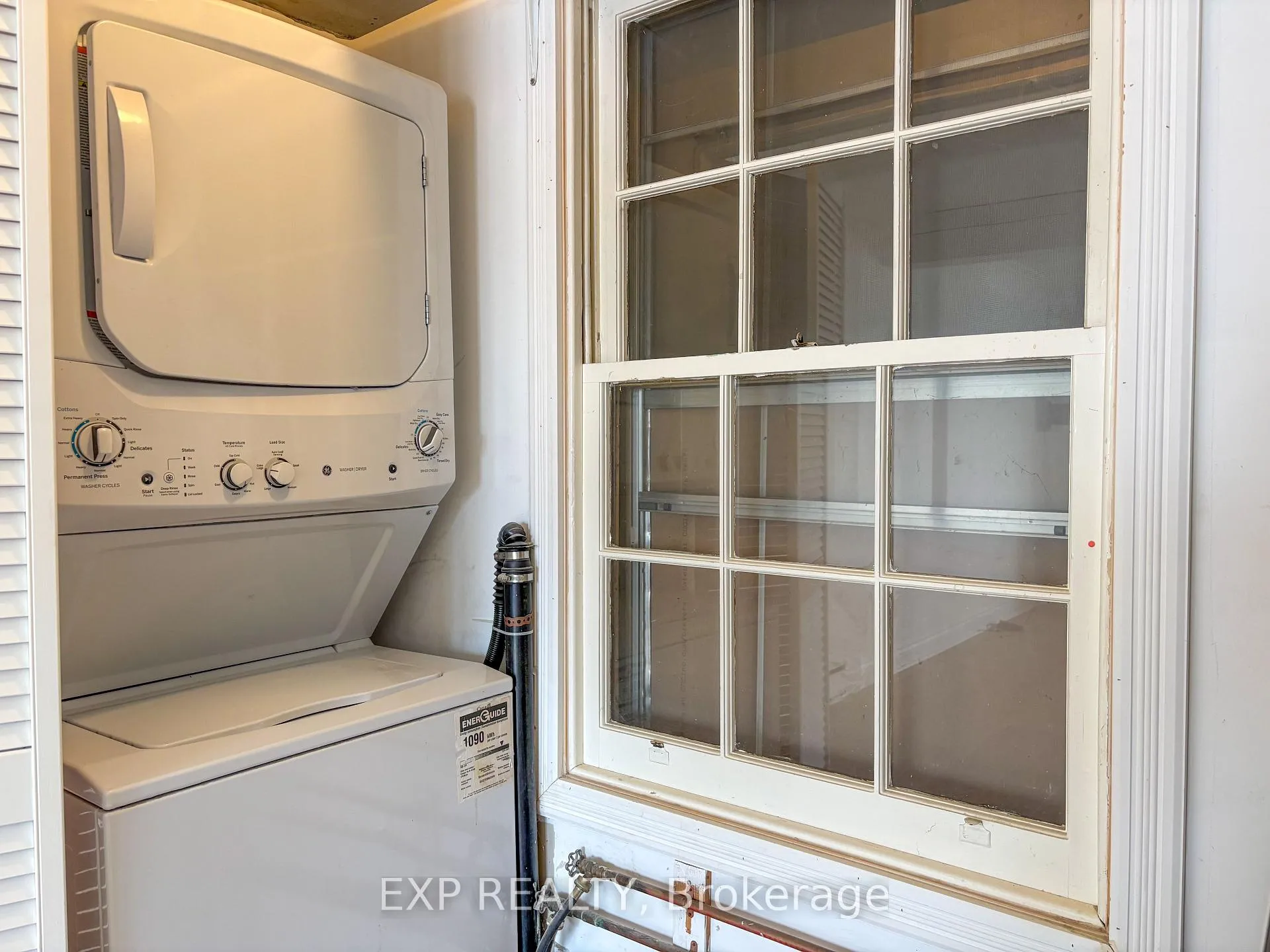 Photo 18 of 349 Raglan Street N, Renfrew — HOMEH