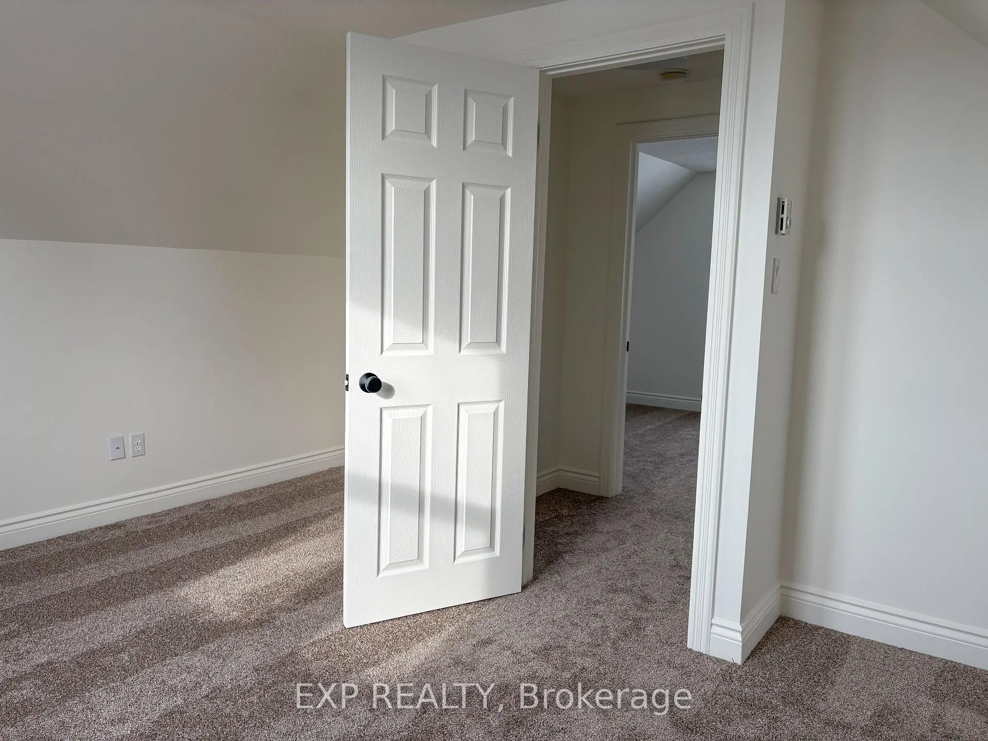 Photo 21 of 349 Raglan Street N, Renfrew — HOMEH