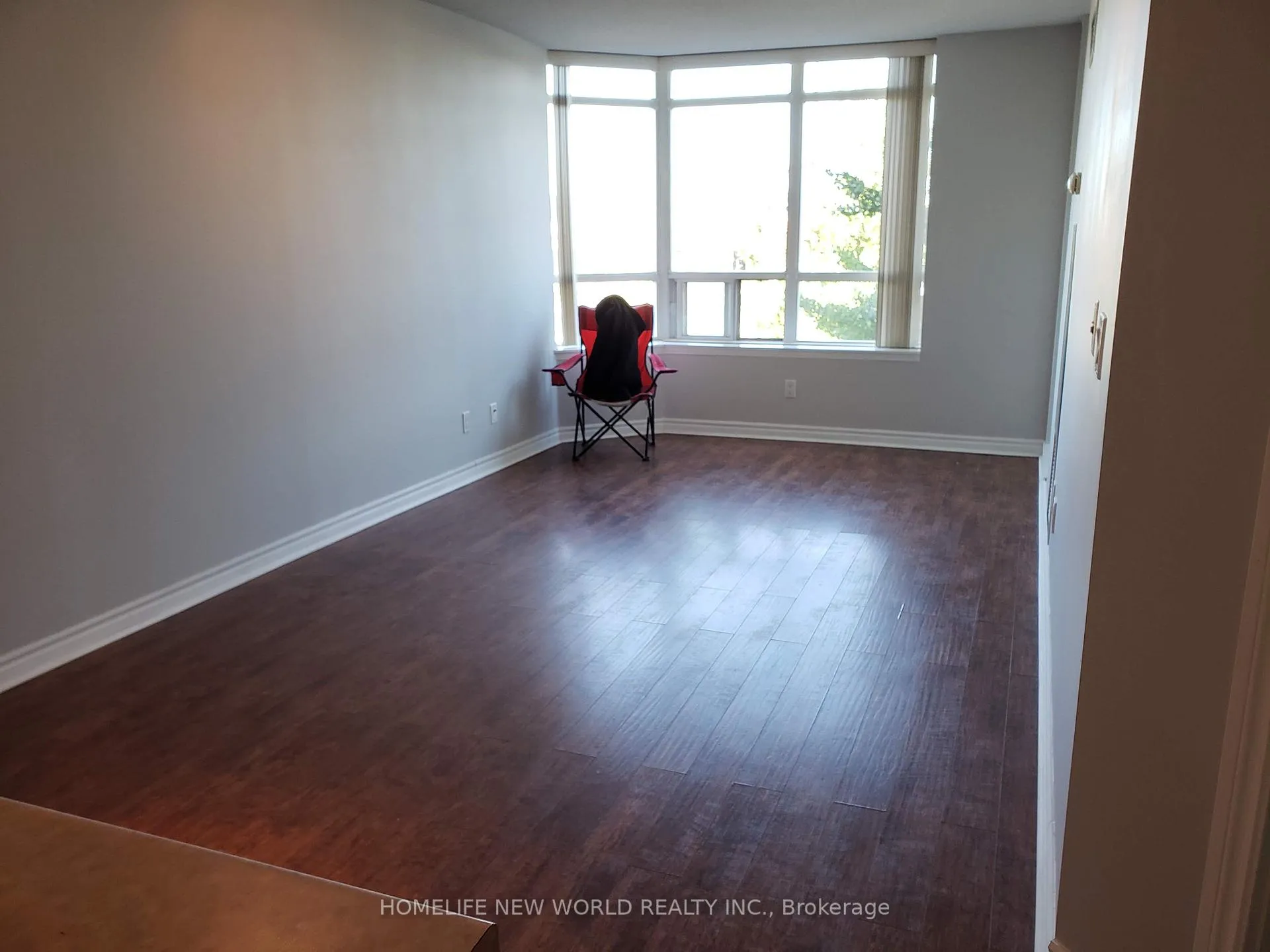 Photo 5 of Unit 301, 130 Pond Drive, Markham, Commerce Valley — HOMEH