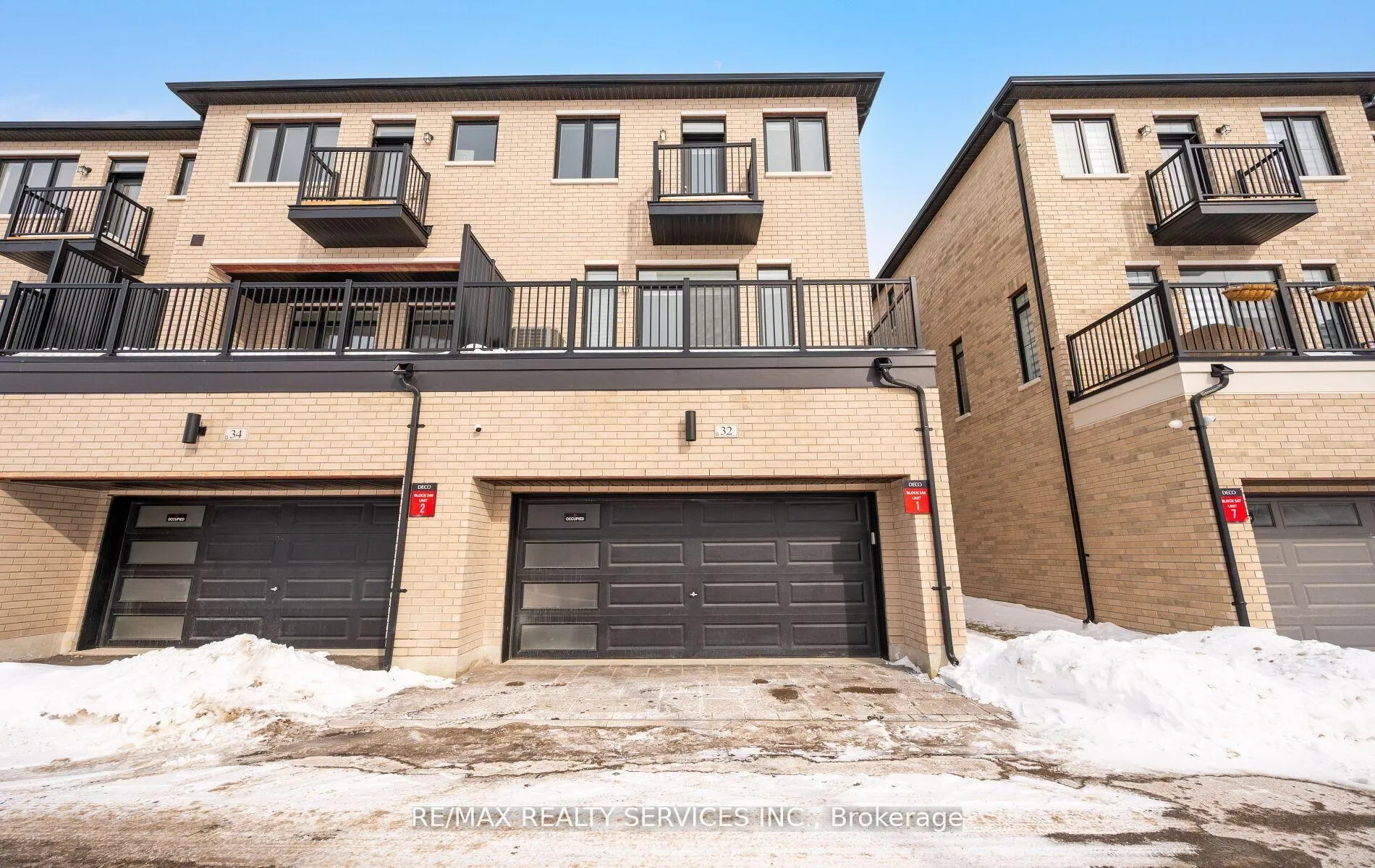 Photo 3 of 32 Bonnington Drive, Brampton, Northwest Brampton — HOMEH
