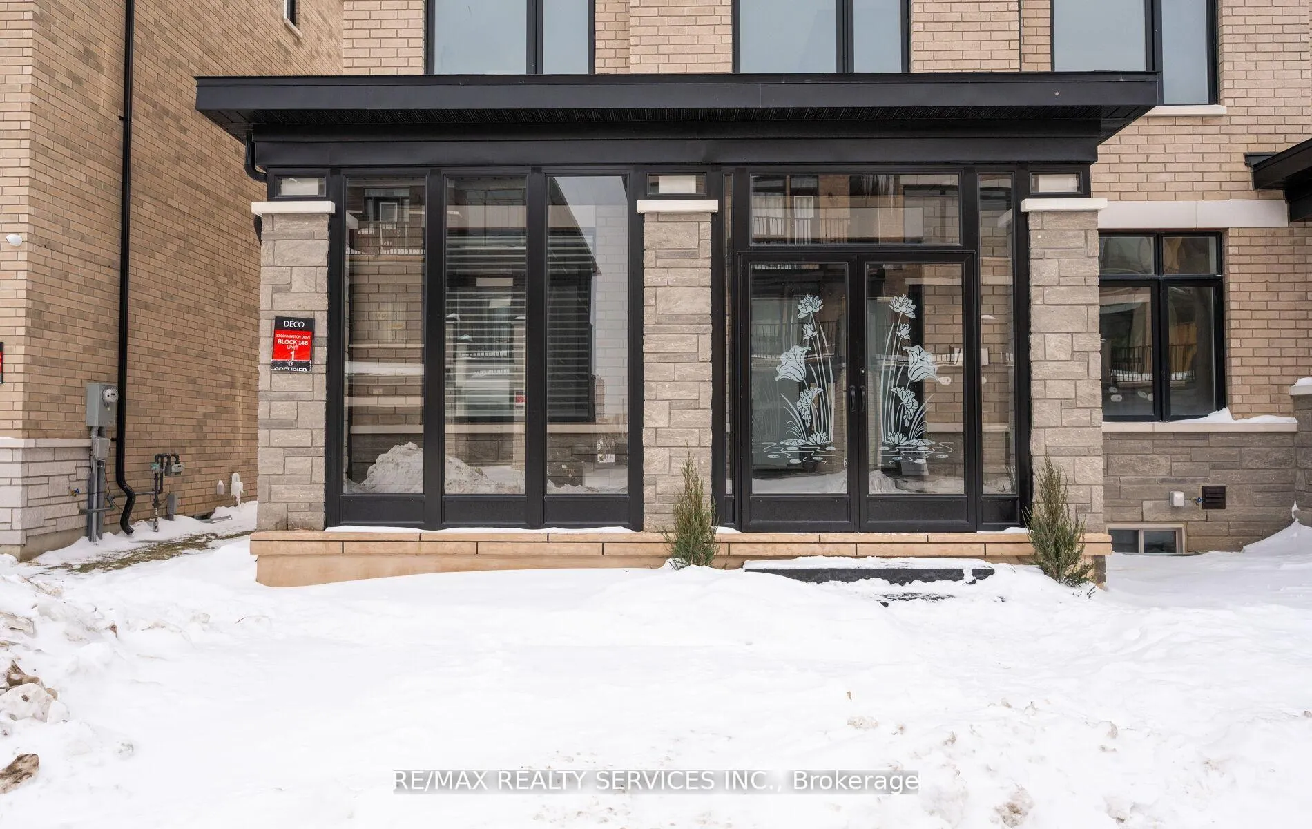 Photo 5 of 32 Bonnington Drive, Brampton, Northwest Brampton — HOMEH