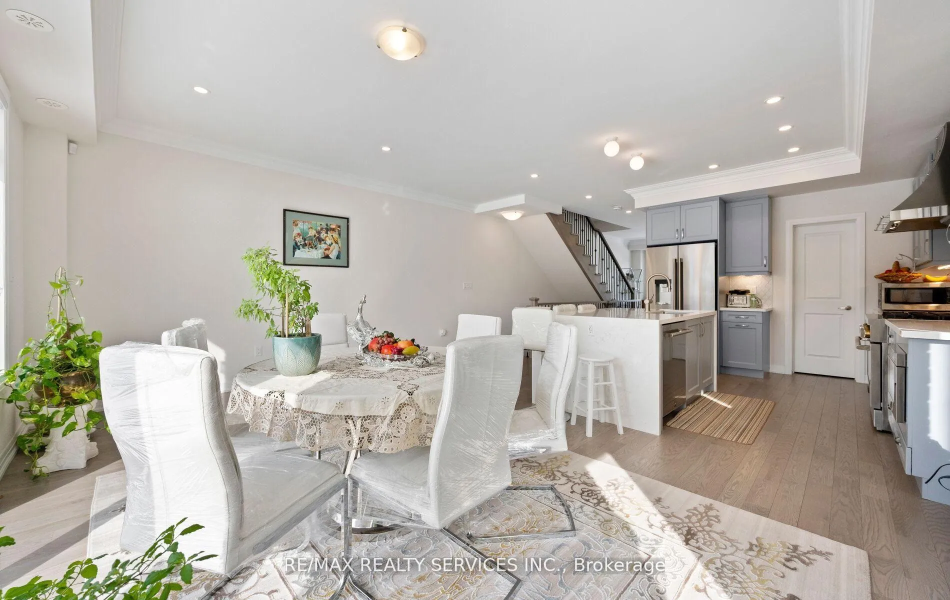 Photo 9 of 32 Bonnington Drive, Brampton, Northwest Brampton — HOMEH