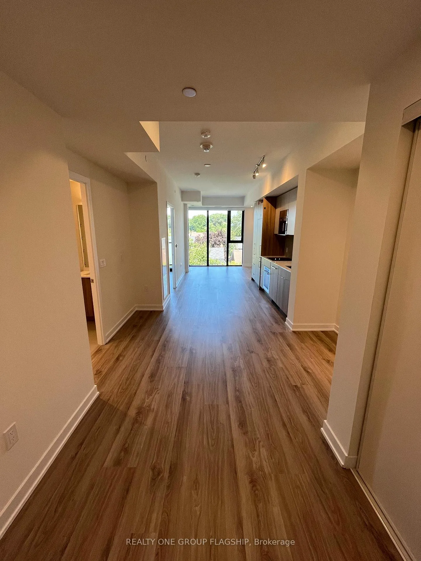 Photo 4 of Unit 601, 840 St Clair Avenue W, Toronto, Oakwood Village — HOMEH