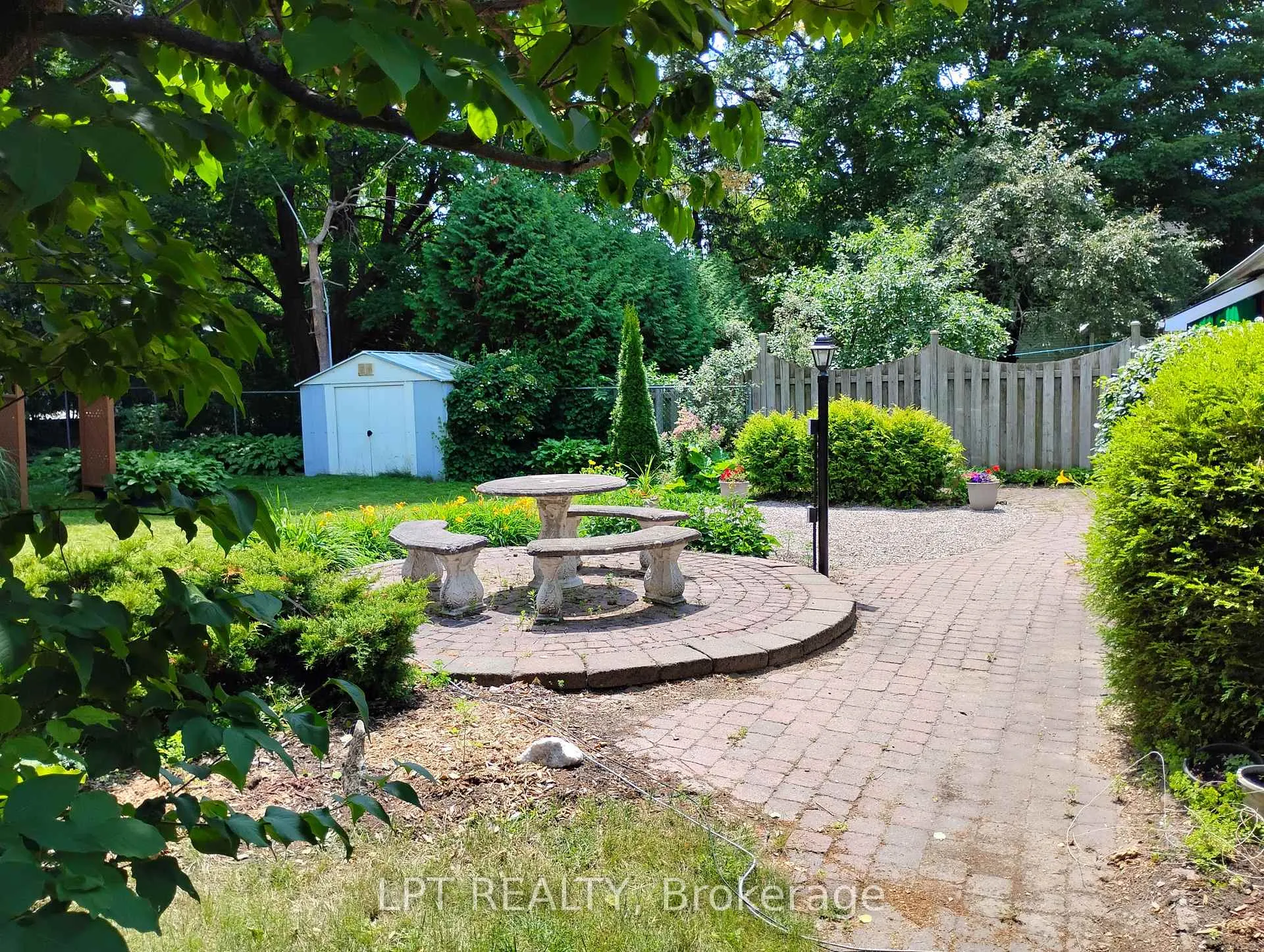 Photo 16 of 2302 Lawn Avenue, Ottawa, Woodroffe — HOMEH