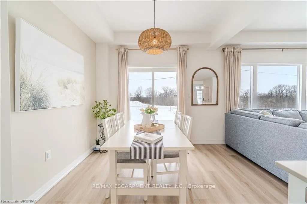 Photo 8 of 58 Gort Avenue, Brant, Paris — HOMEH