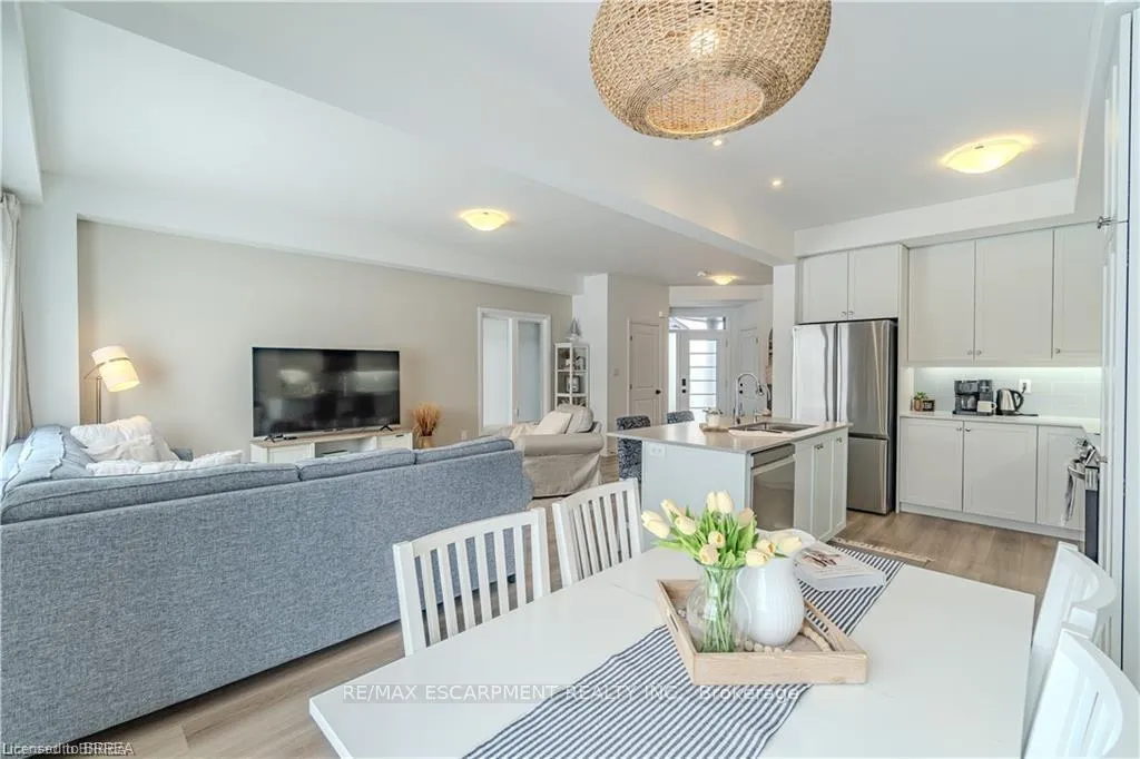 Photo 10 of 58 Gort Avenue, Brant, Paris — HOMEH