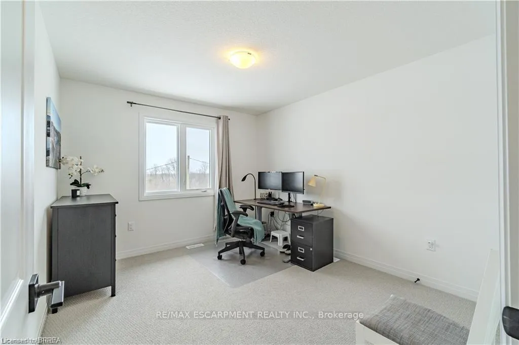 Photo 24 of 58 Gort Avenue, Brant, Paris — HOMEH