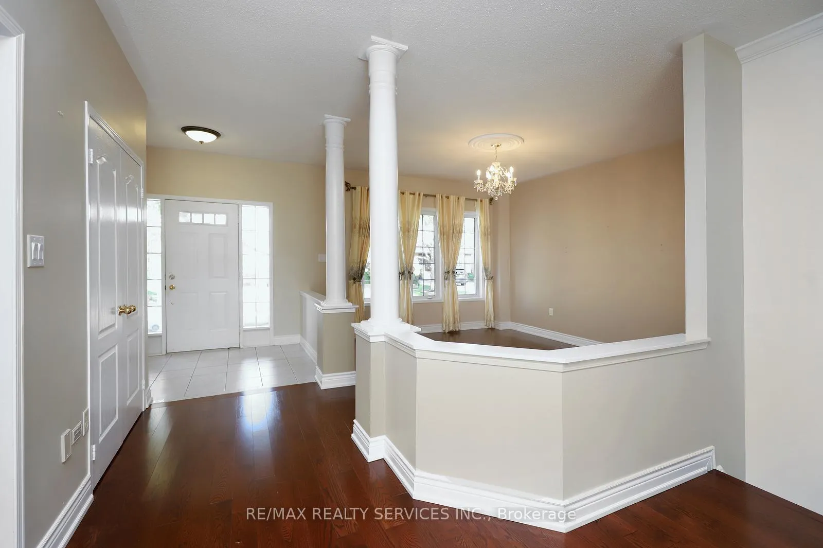 Photo 9 of 17 Ballantyne Drive, Ajax, Northwest Ajax — HOMEH