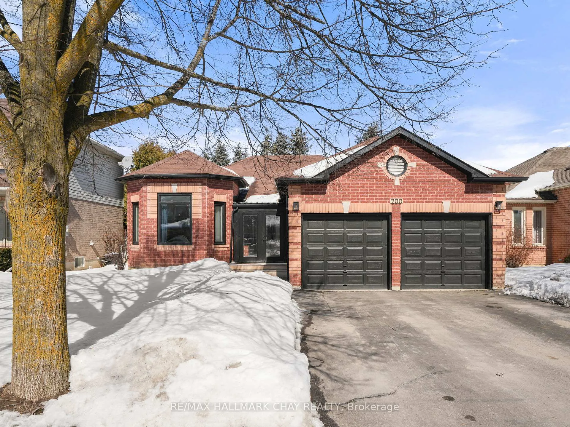 Photo 1 of 200 Bowerman Boulevard, New Tecumseth, Alliston — HOMEH