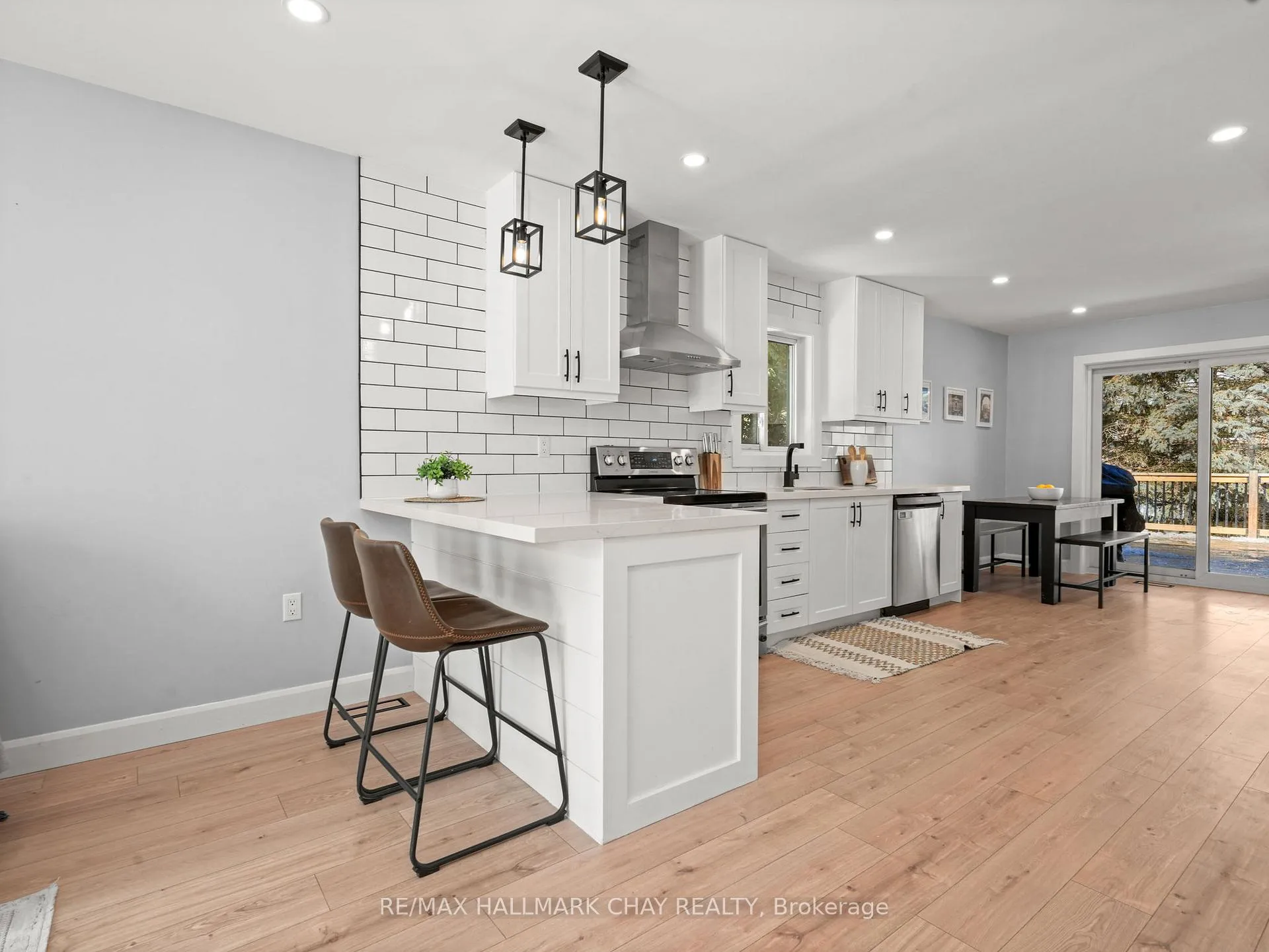 Photo 12 of 200 Bowerman Boulevard, New Tecumseth, Alliston — HOMEH