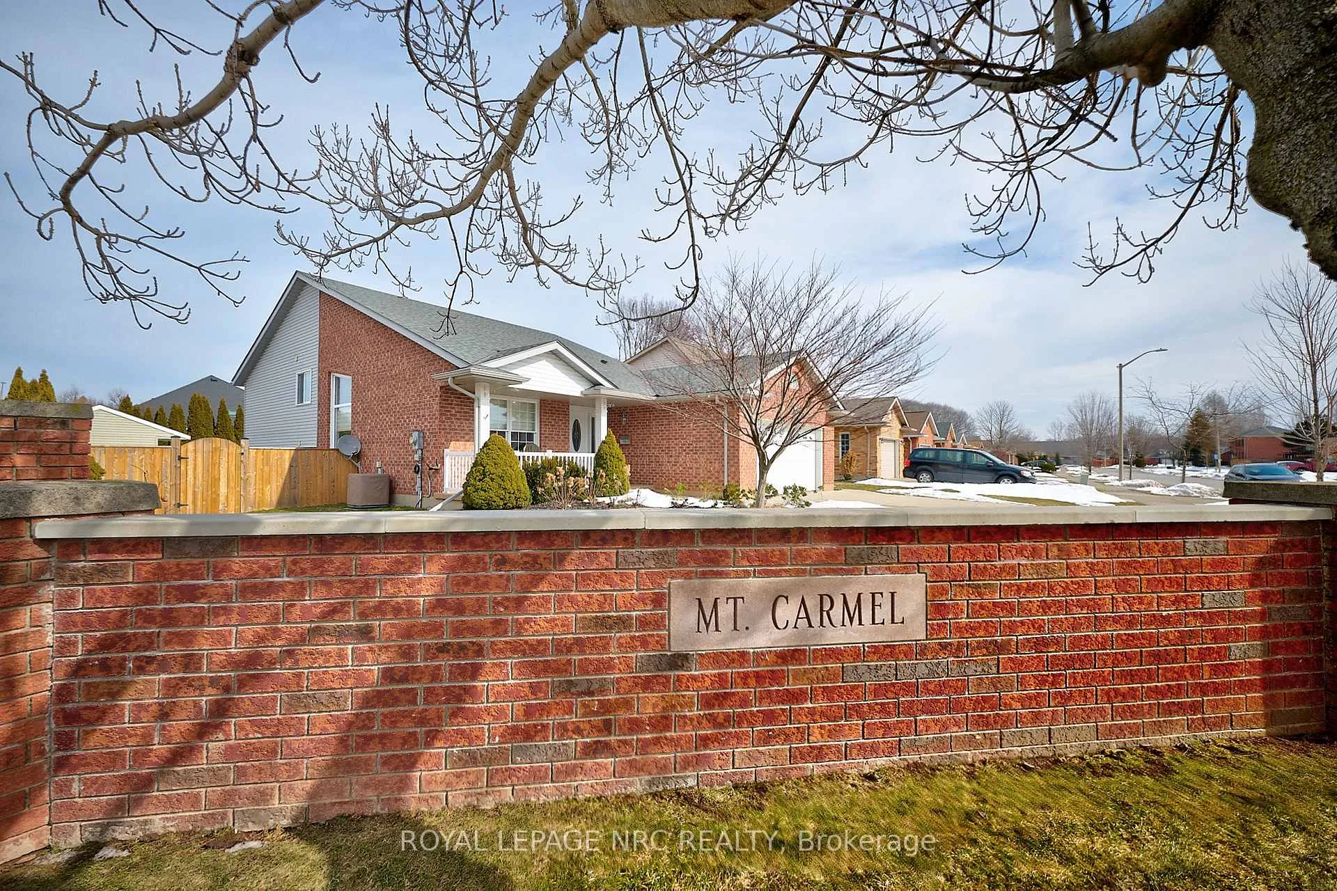 Photo 2 of 3399 Cardinal Drive, Niagara Falls, Mt. Carmel — HOMEH