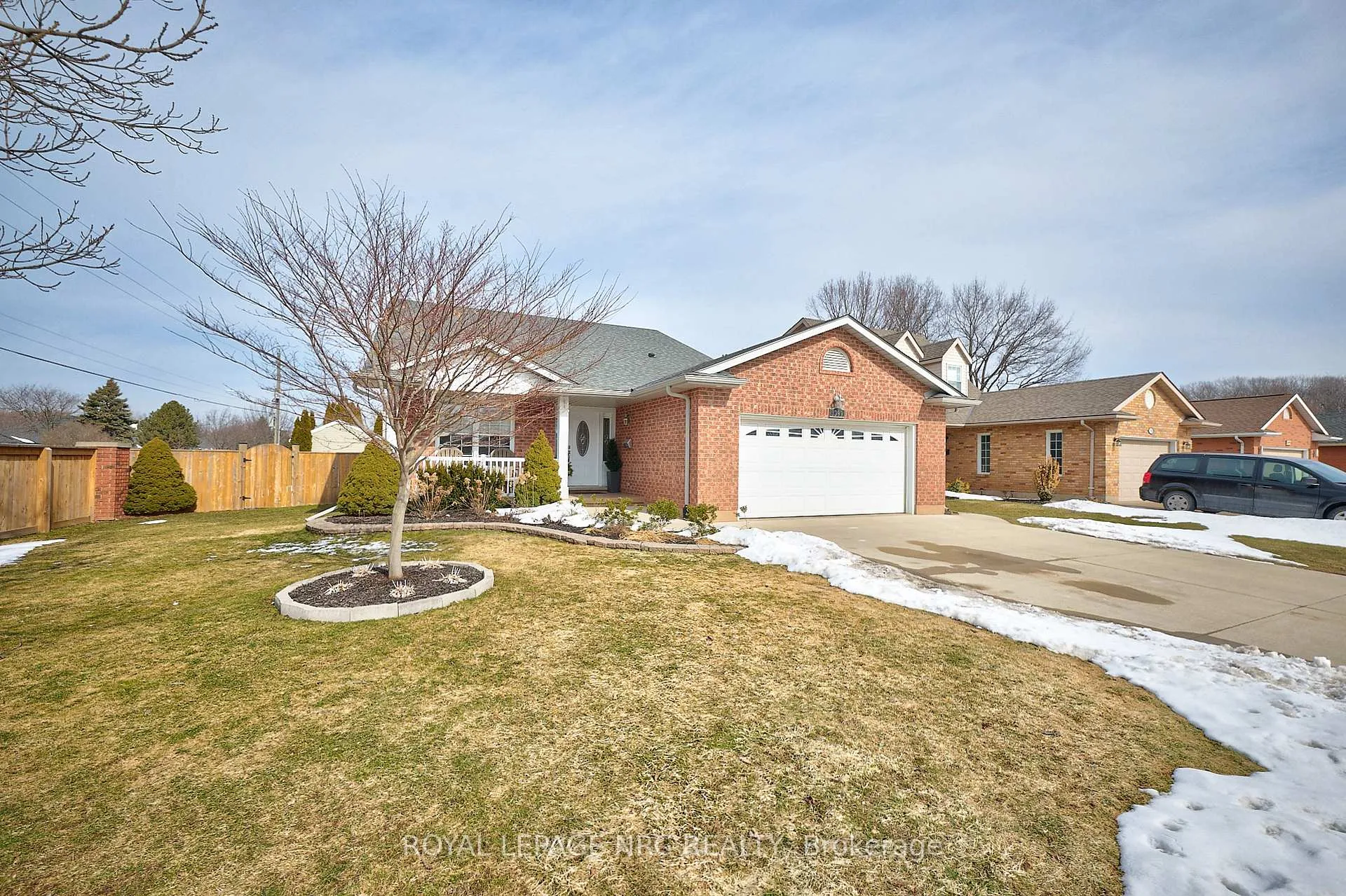 Photo 3 of 3399 Cardinal Drive, Niagara Falls, Mt. Carmel — HOMEH