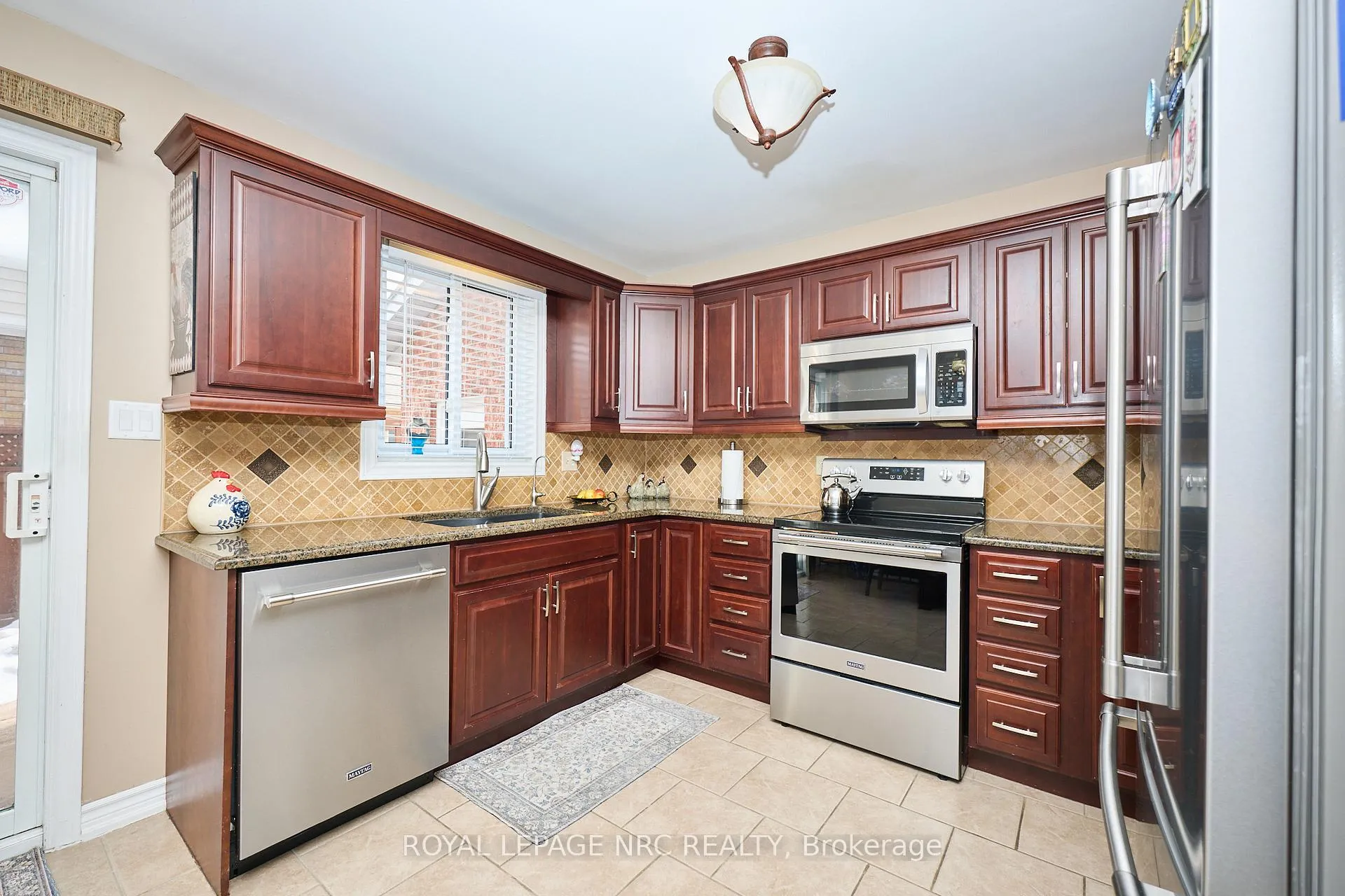 Photo 10 of 3399 Cardinal Drive, Niagara Falls, Mt. Carmel — HOMEH