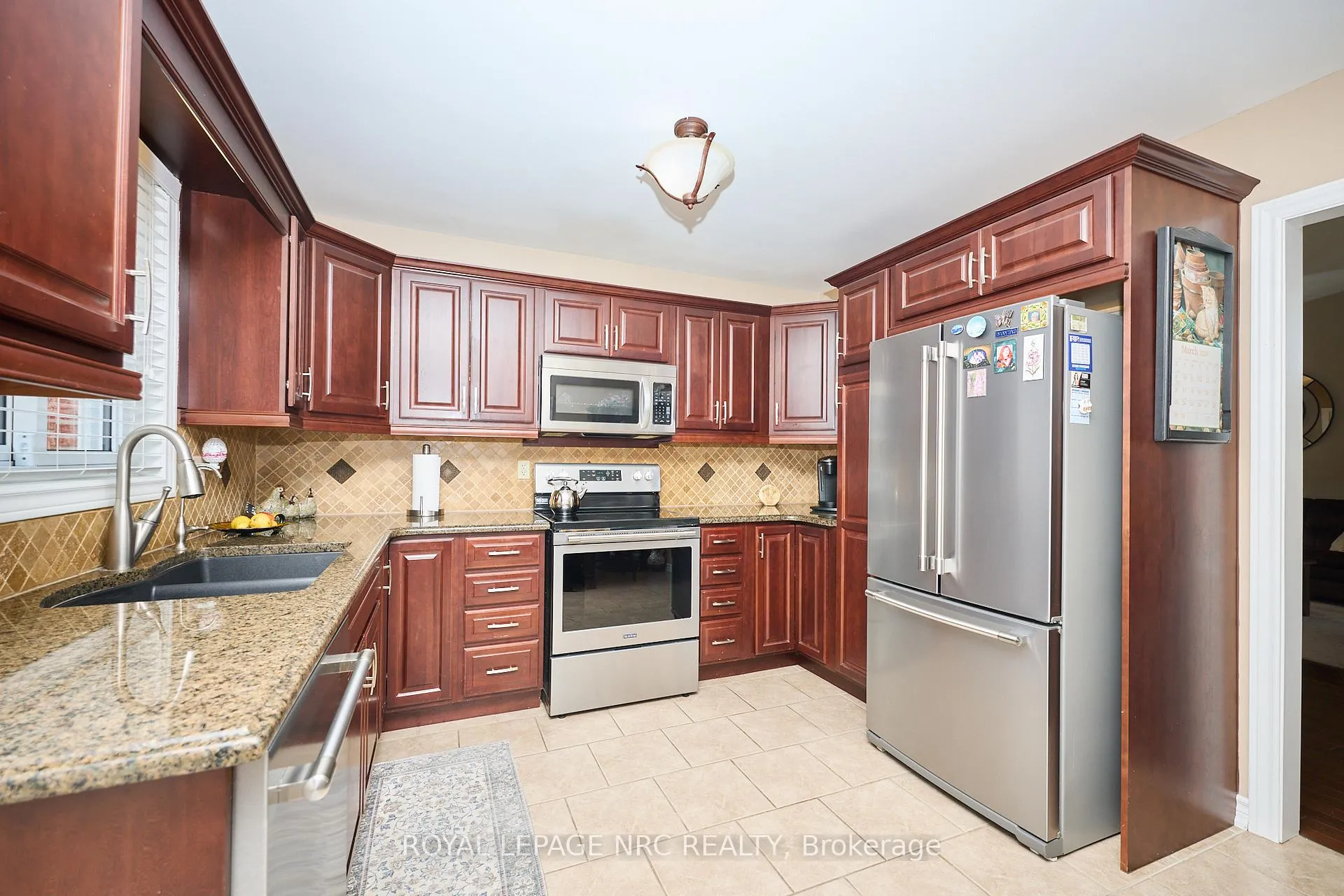 Photo 11 of 3399 Cardinal Drive, Niagara Falls, Mt. Carmel — HOMEH