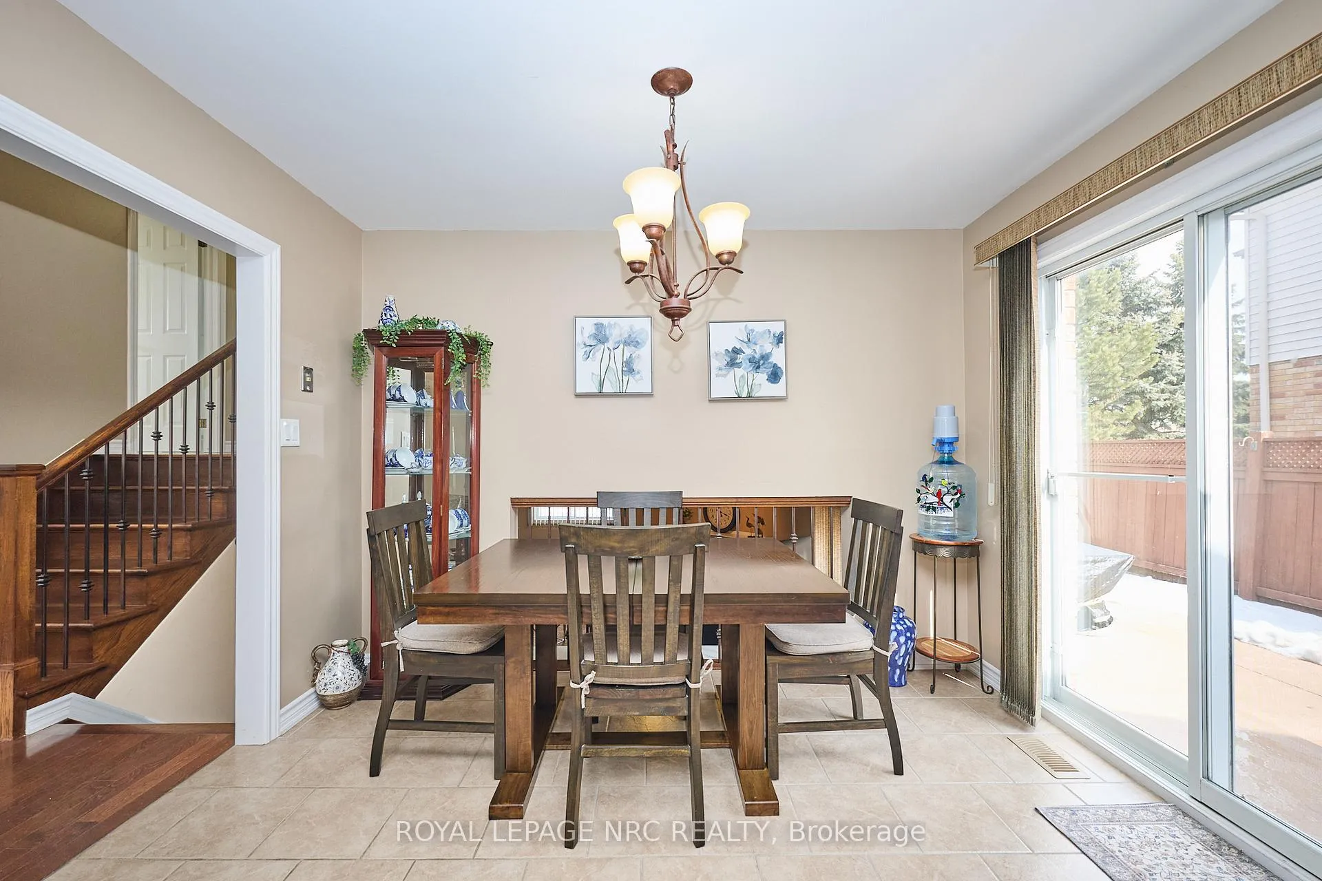 Photo 12 of 3399 Cardinal Drive, Niagara Falls, Mt. Carmel — HOMEH
