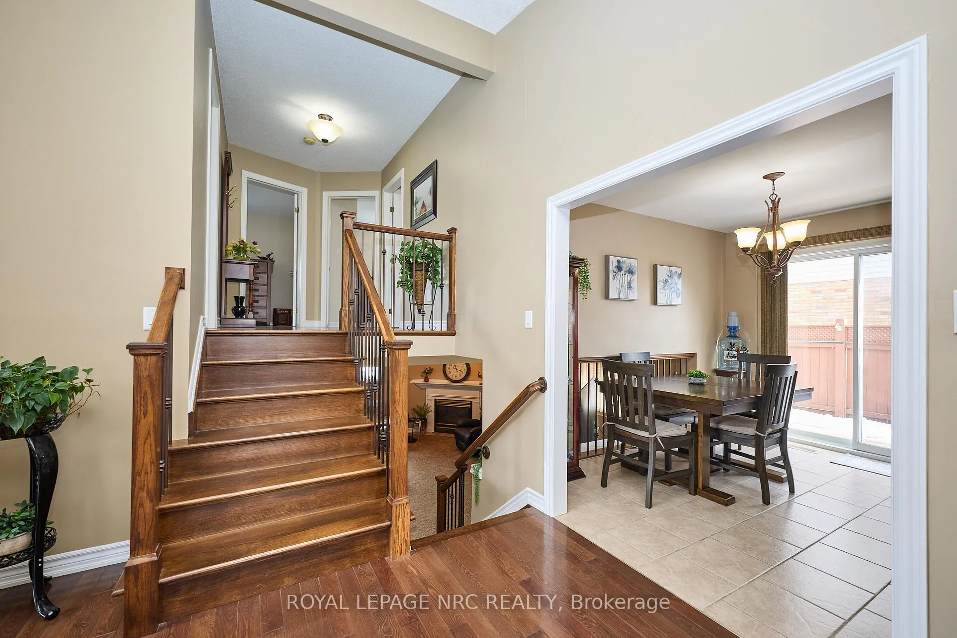 Photo 13 of 3399 Cardinal Drive, Niagara Falls, Mt. Carmel — HOMEH