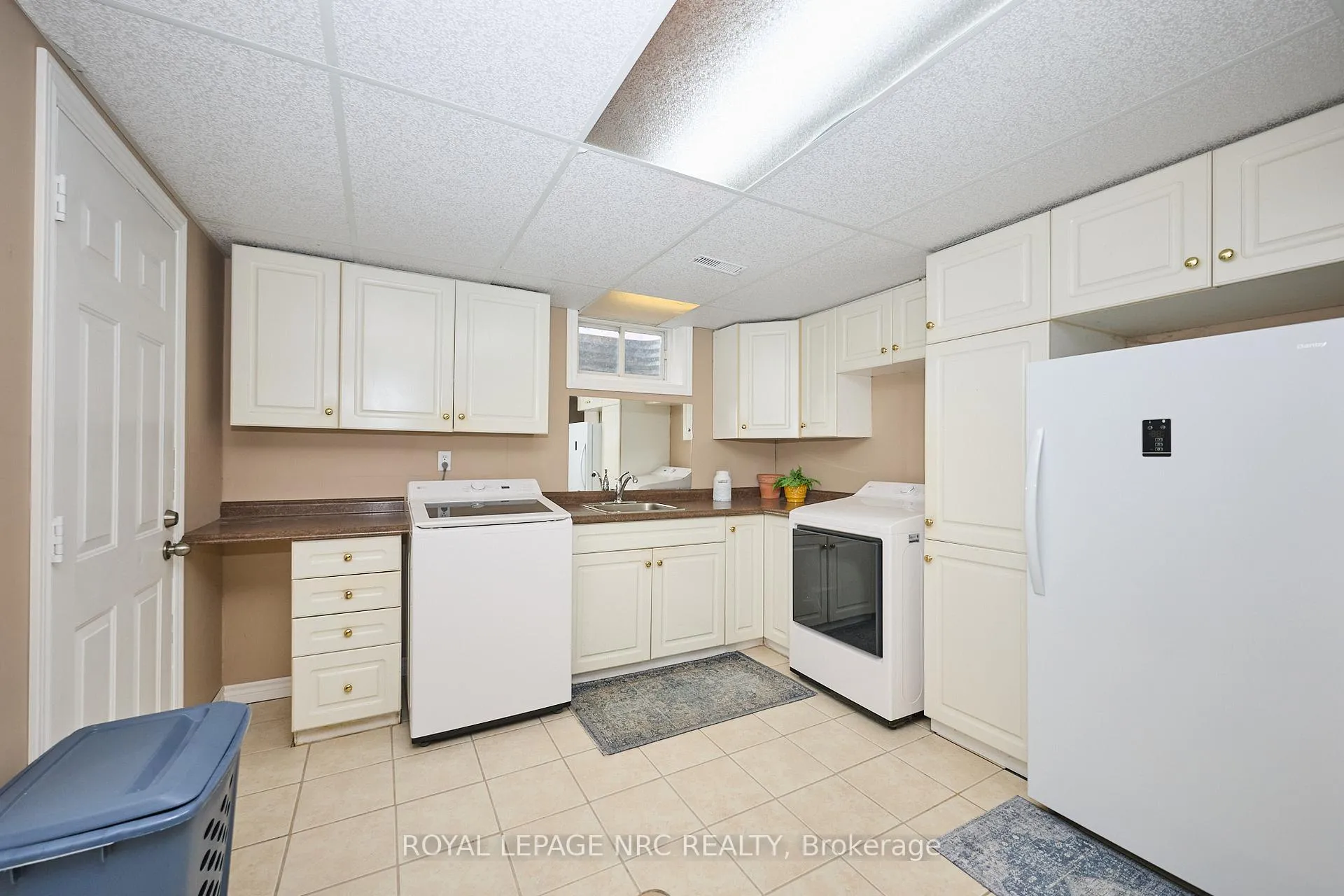 Photo 33 of 3399 Cardinal Drive, Niagara Falls, Mt. Carmel — HOMEH