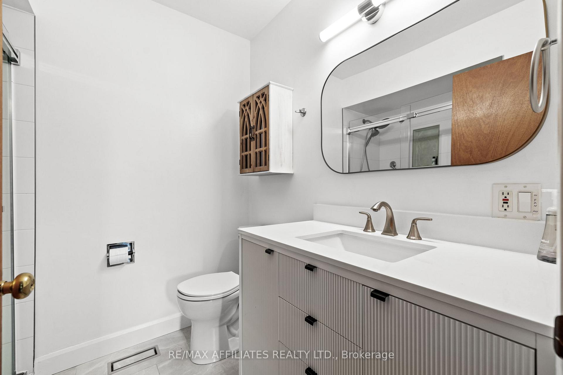 Photo 11 of 26 Parkside Crescent, Ottawa, Meadowlands/Crestview — HOMEH