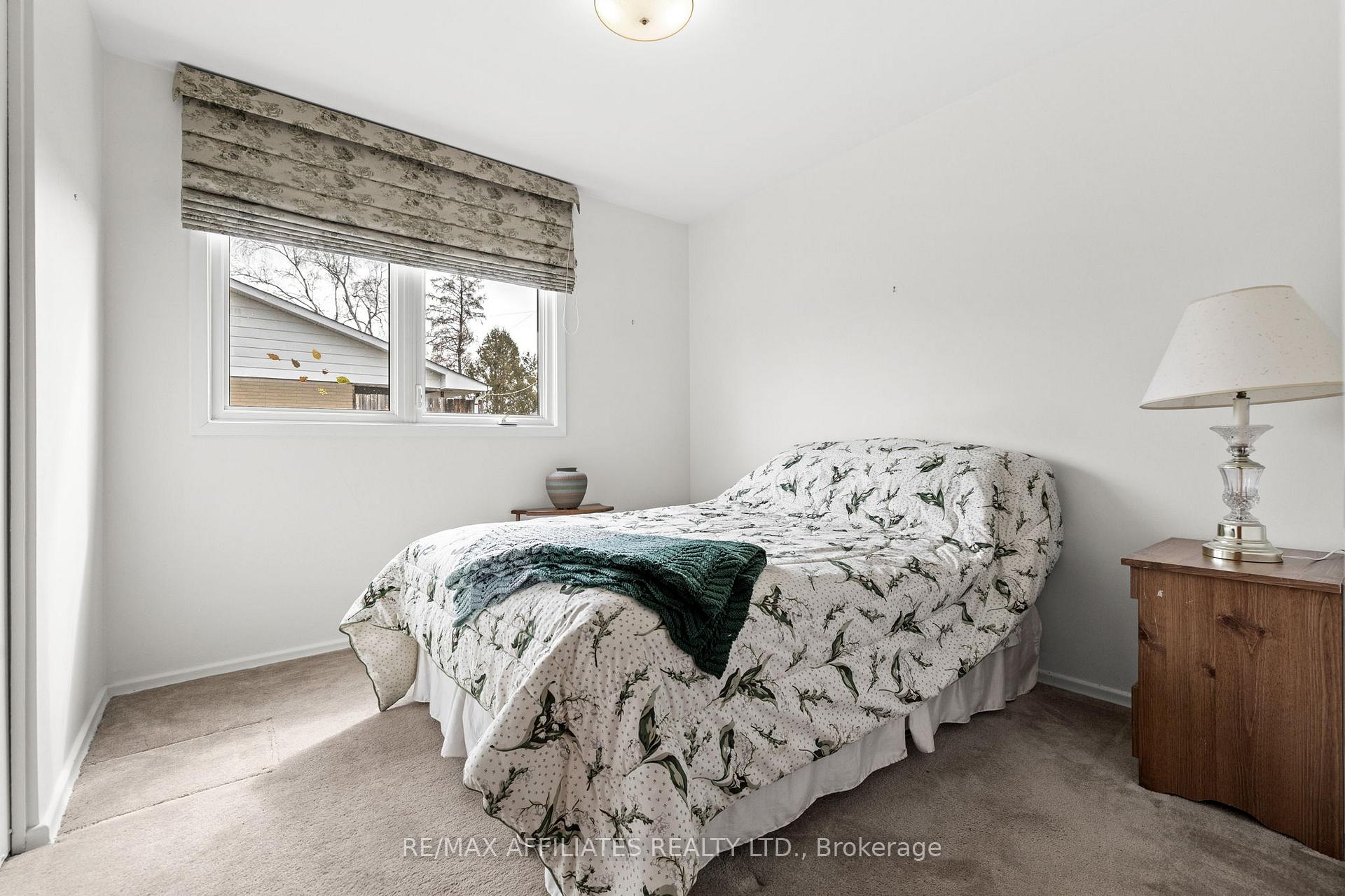 Photo 14 of 26 Parkside Crescent, Ottawa, Meadowlands/Crestview — HOMEH