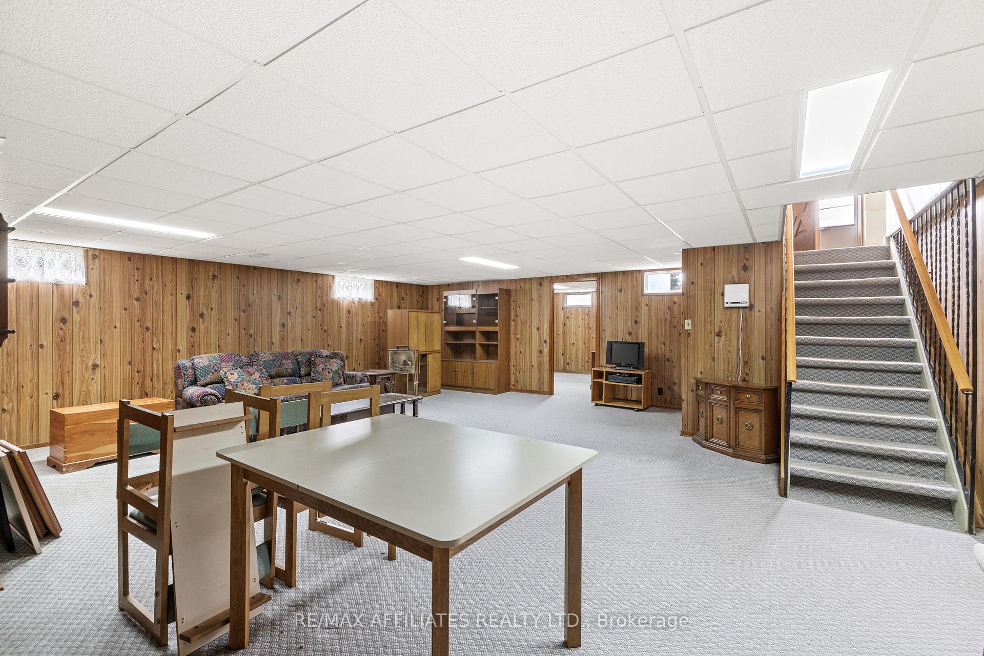 Photo 17 of 26 Parkside Crescent, Ottawa, Meadowlands/Crestview — HOMEH