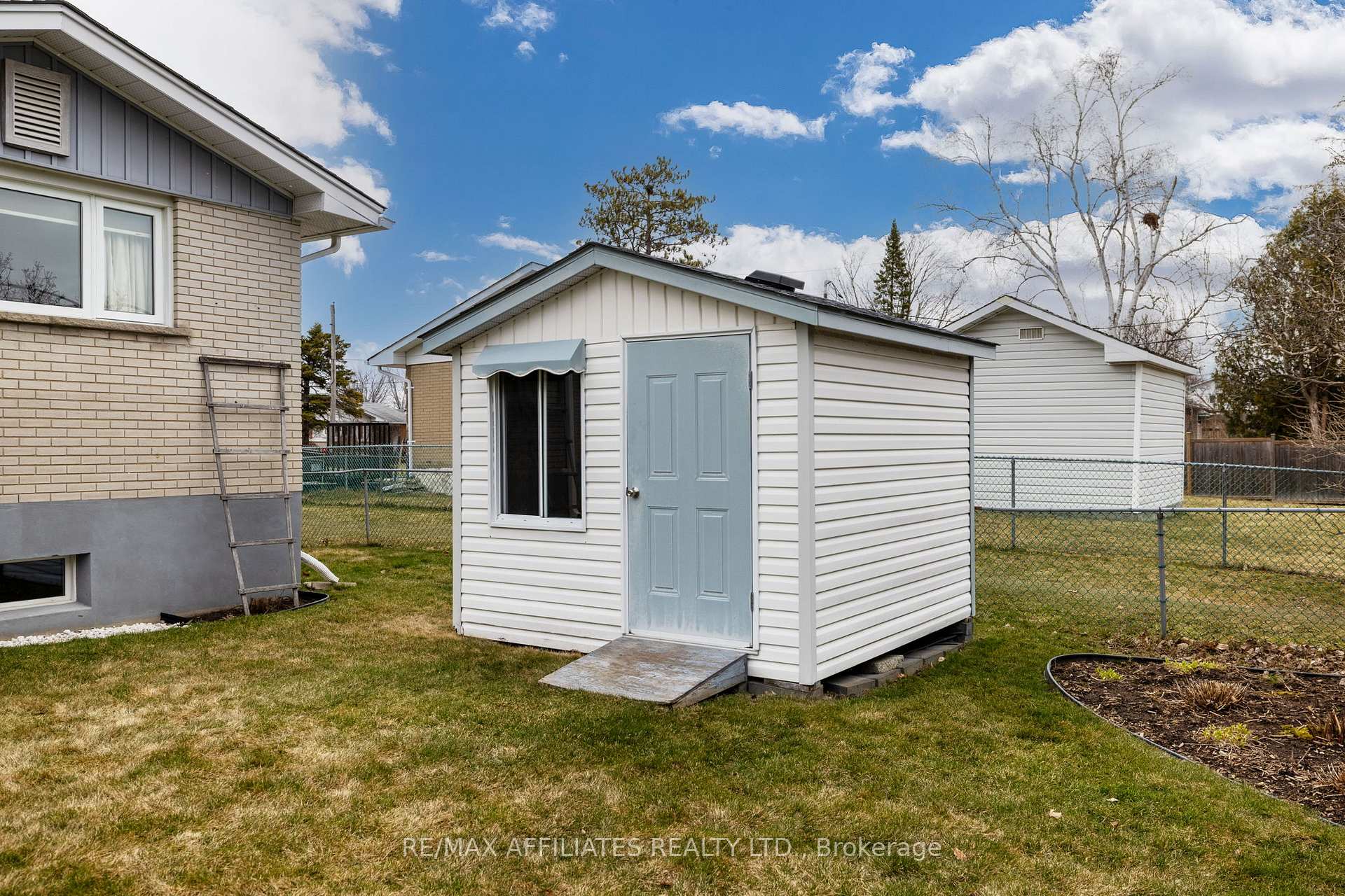 Photo 24 of 26 Parkside Crescent, Ottawa, Meadowlands/Crestview — HOMEH