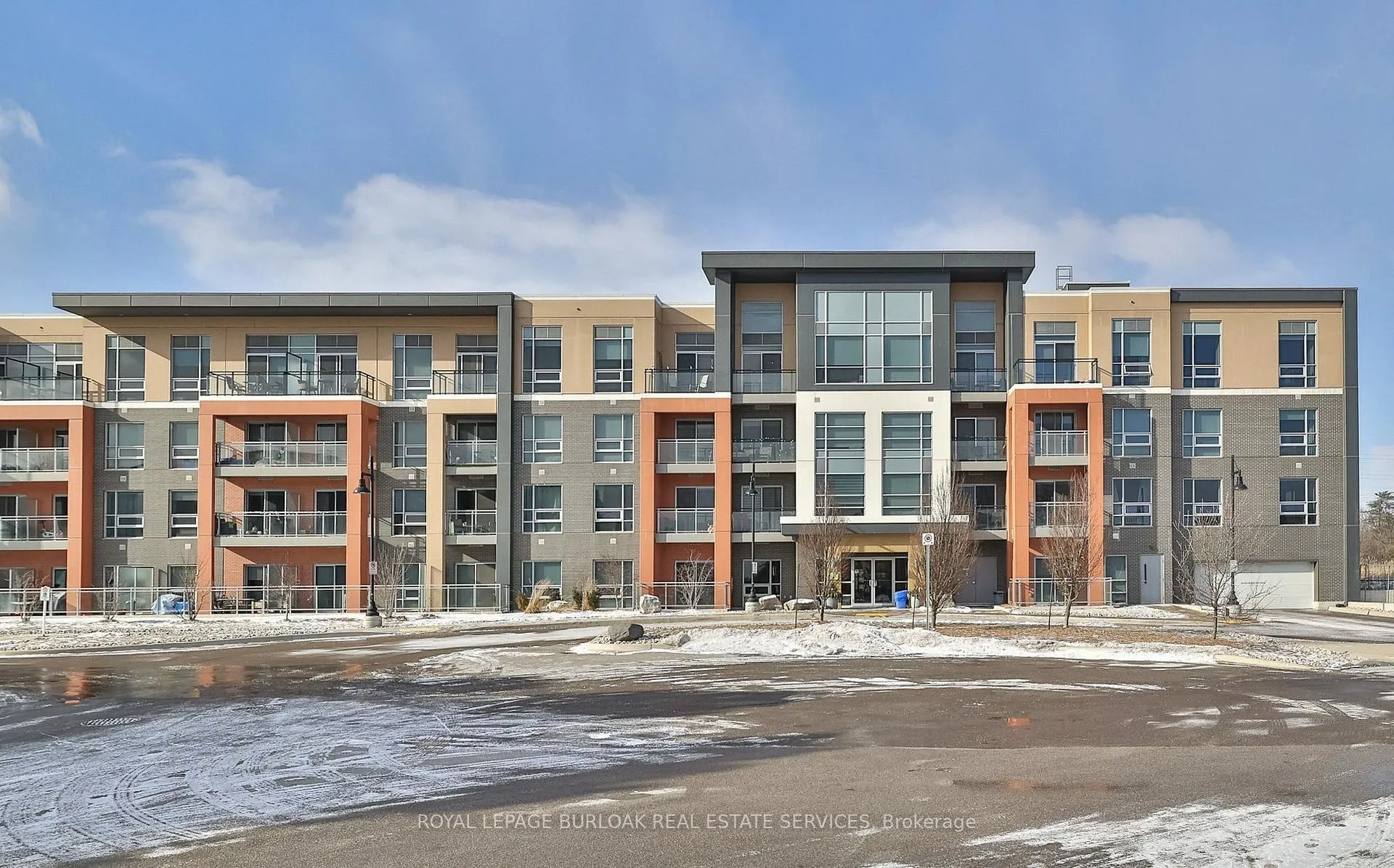 Photo 1 of Unit 114, 4040 Upper Middle Road, Burlington, Tansley — HOMEH