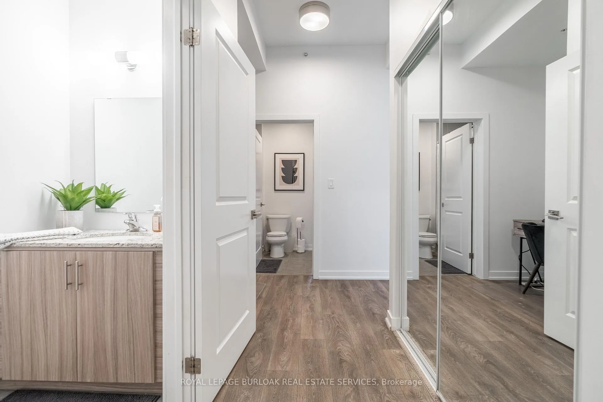 Photo 6 of Unit 114, 4040 Upper Middle Road, Burlington, Tansley — HOMEH