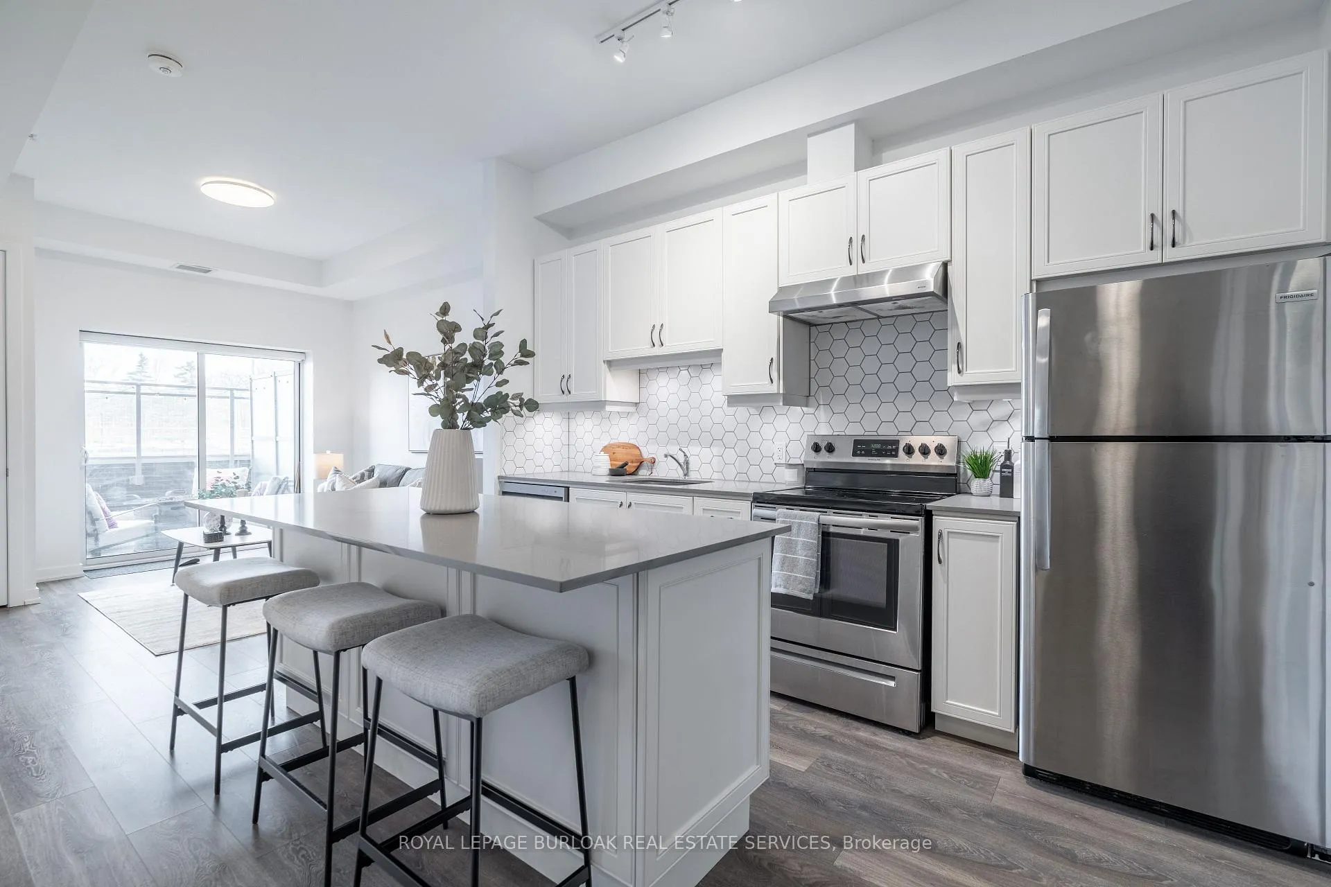 Photo 8 of Unit 114, 4040 Upper Middle Road, Burlington, Tansley — HOMEH