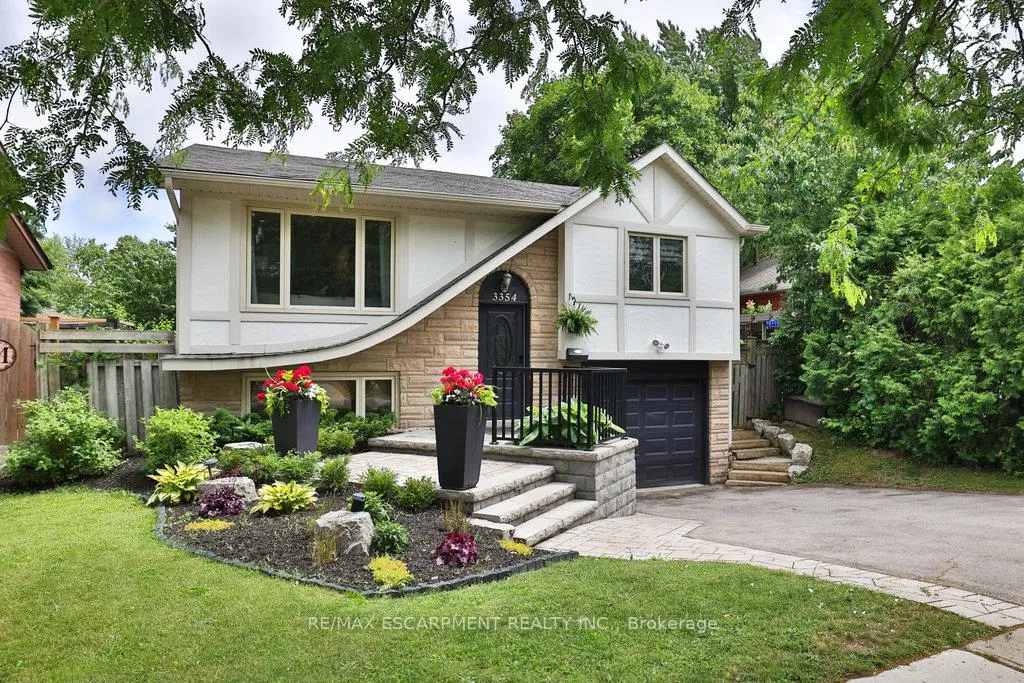 Photo 1 of 3354 Bristol Drive, Burlington, Palmer — HOMEH