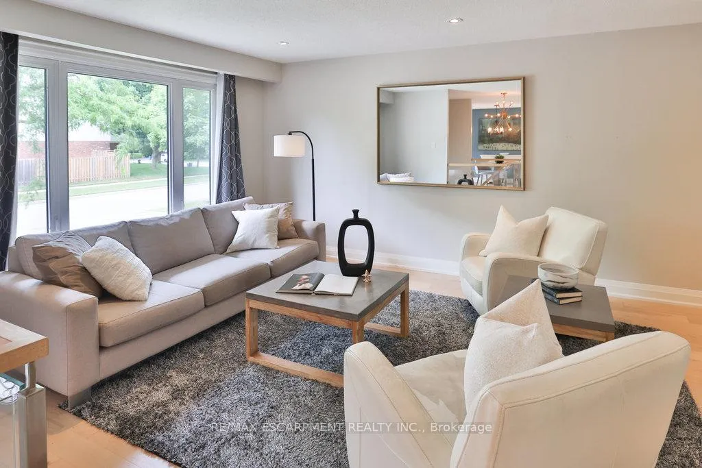 Photo 6 of 3354 Bristol Drive, Burlington, Palmer — HOMEH