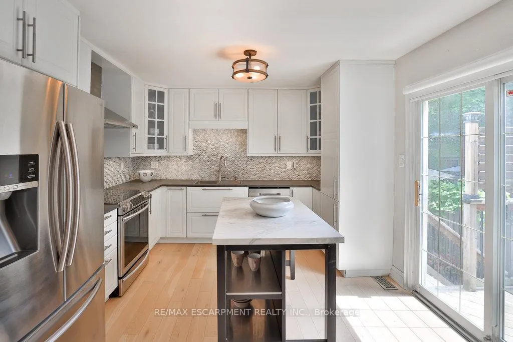 Photo 7 of 3354 Bristol Drive, Burlington, Palmer — HOMEH