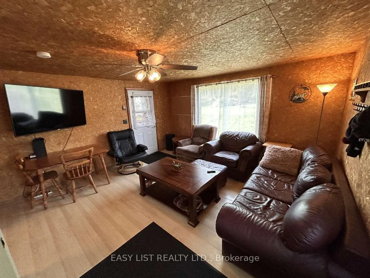Photo 17 of 153 Third Avenue, Hornepayne — HOMEH