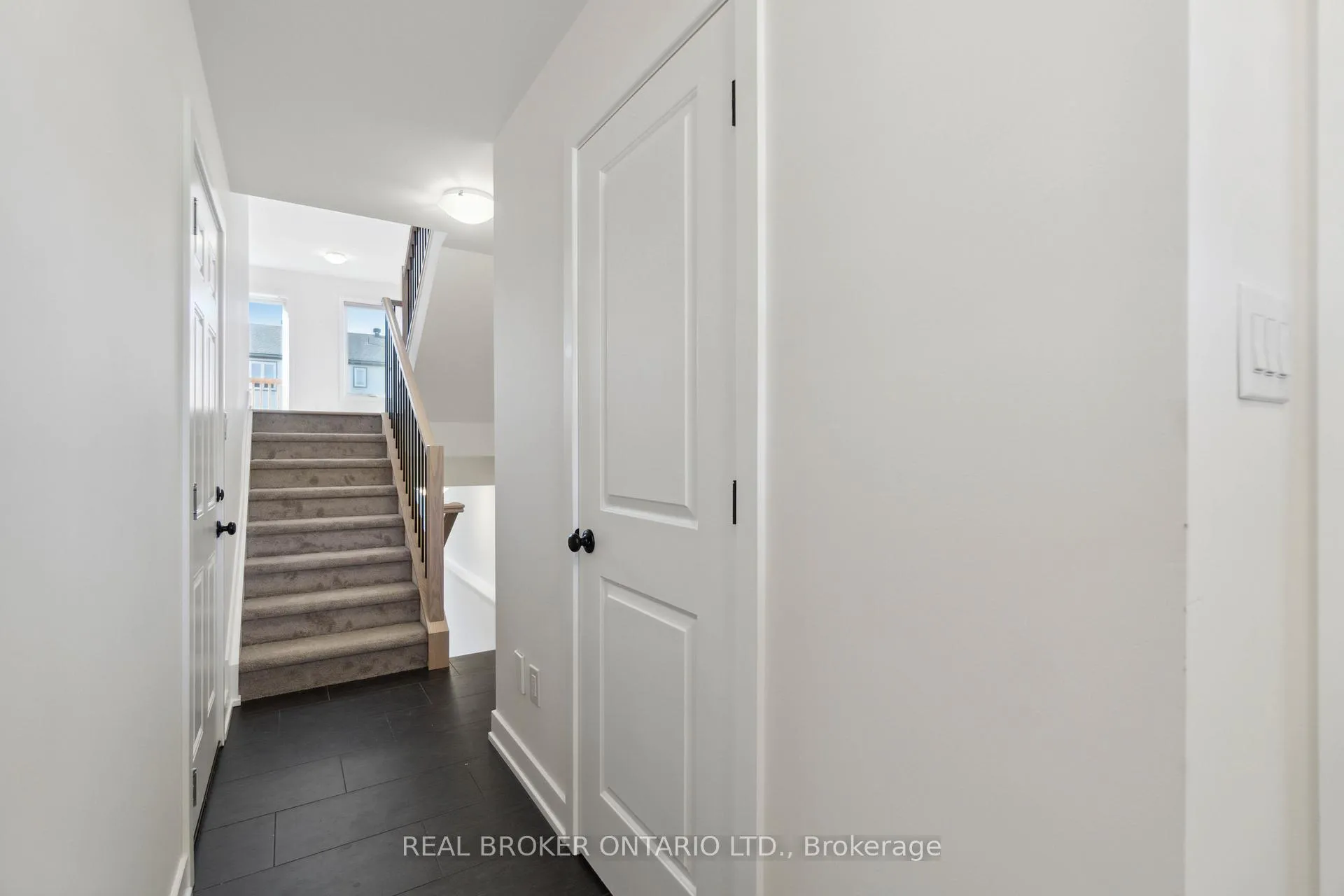 Photo 2 of 73 Staples Boulevard, Smiths Falls — HOMEH