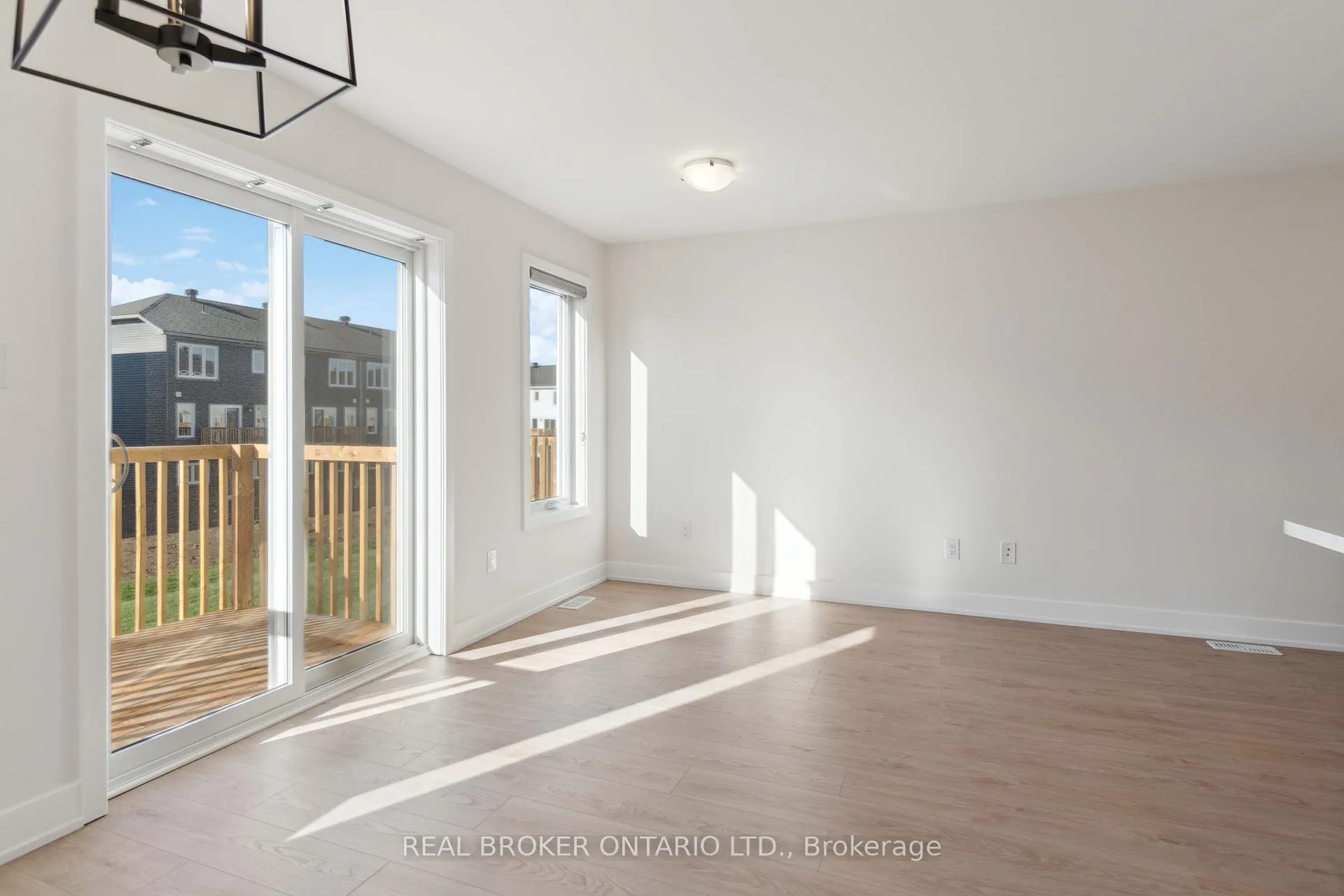 Photo 15 of 73 Staples Boulevard, Smiths Falls — HOMEH