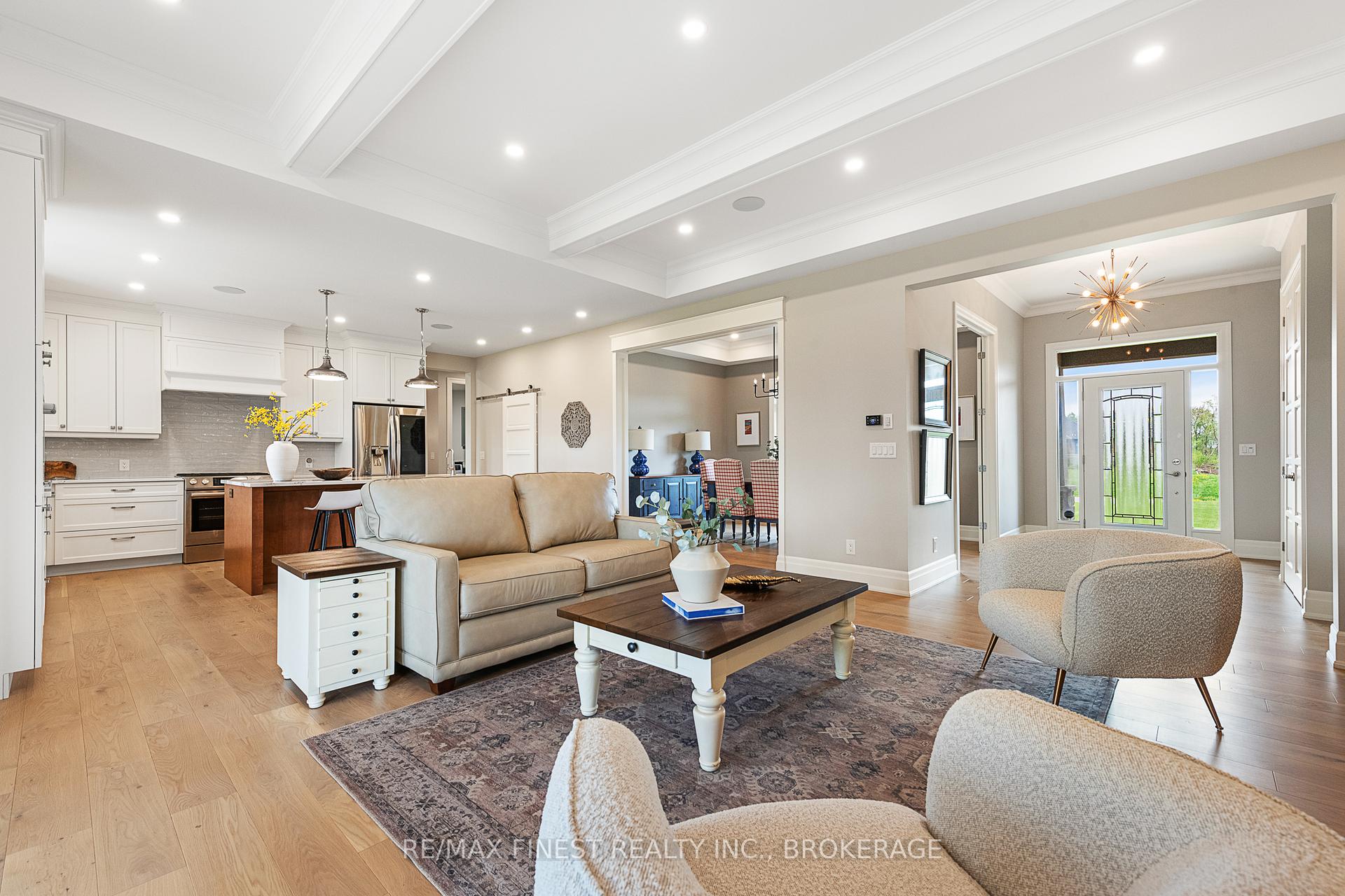 Photo 9 of 717 McManus Avenue, Ottawa, Manotick Village & Manotick Estates — HOMEH