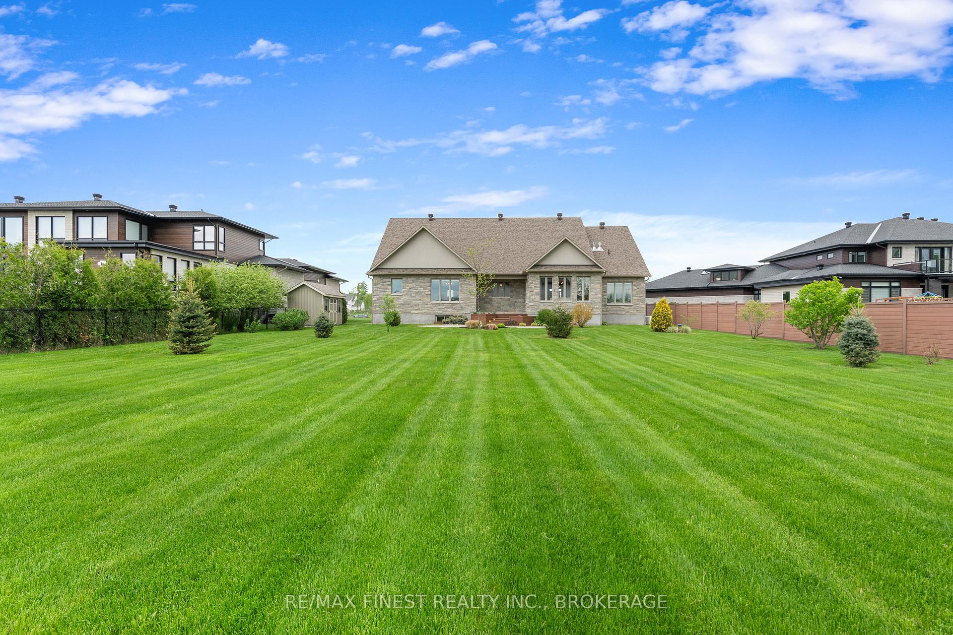 Photo 33 of 717 McManus Avenue, Ottawa, Manotick Village & Manotick Estates — HOMEH