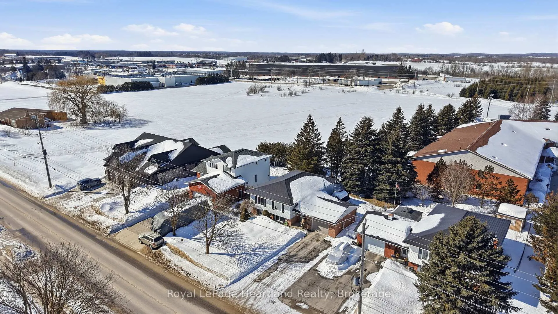 Photo 3 of 331 Sligo Road E, Wellington North, Mount Forest — HOMEH