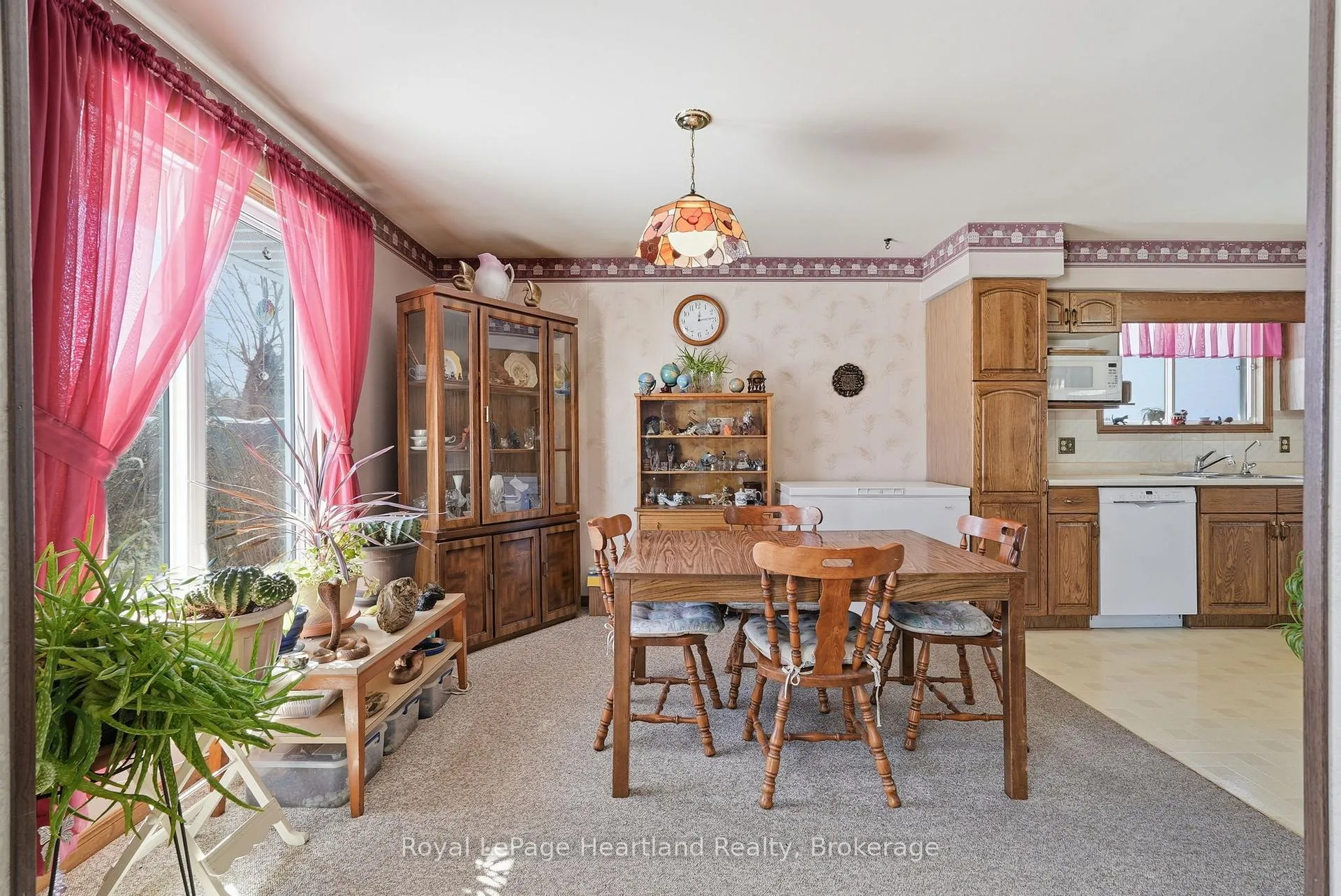 Photo 11 of 331 Sligo Road E, Wellington North, Mount Forest — HOMEH