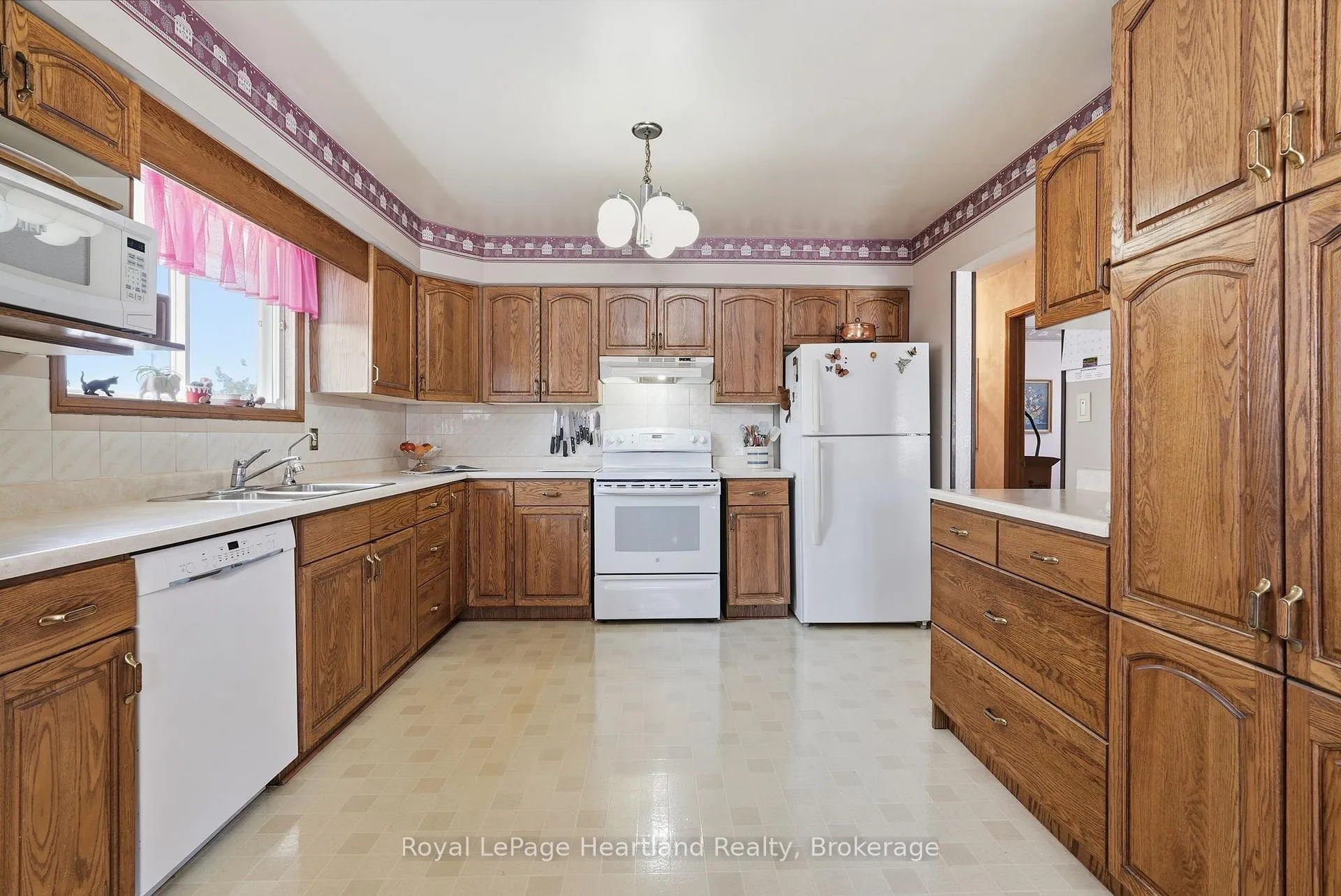 Photo 14 of 331 Sligo Road E, Wellington North, Mount Forest — HOMEH