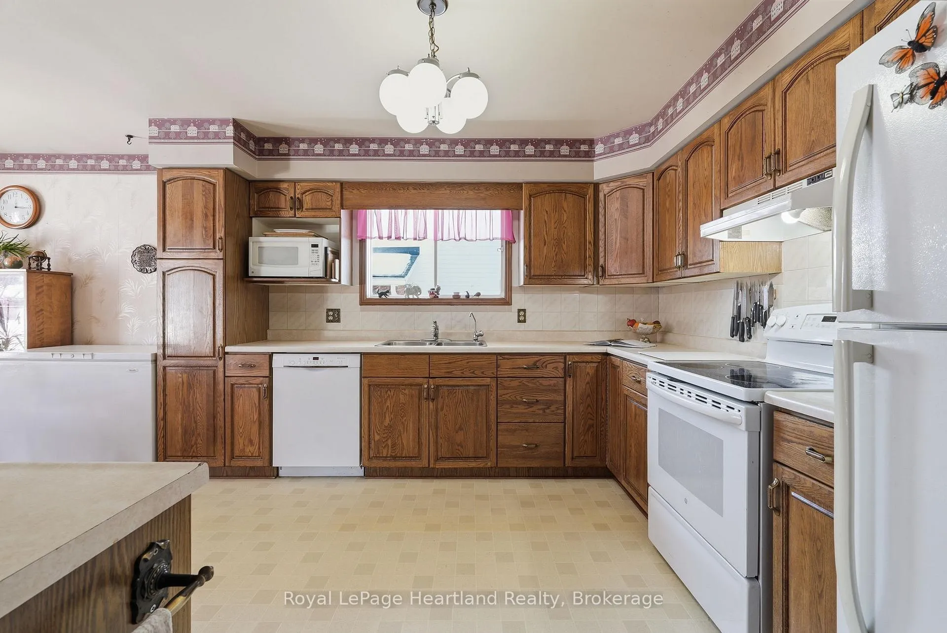 Photo 15 of 331 Sligo Road E, Wellington North, Mount Forest — HOMEH