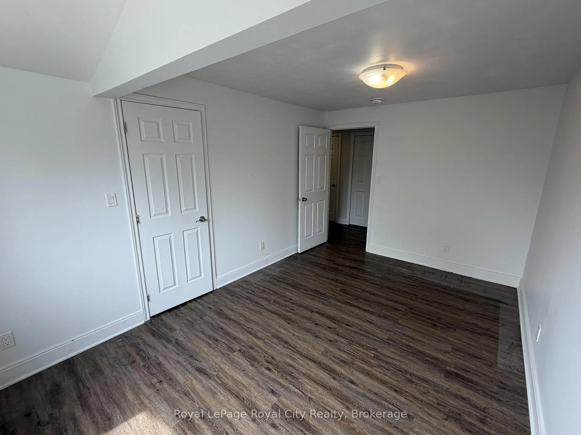 Photo 11 of Unit 1, 563 Woolwich Street, Guelph, Exhibition Park — HOMEH